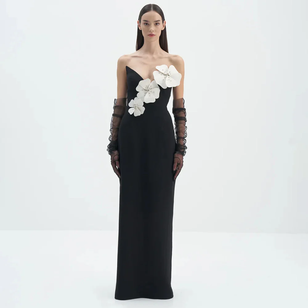 Damen Elegantes bodenlanges Kleid mit asymmetrischem Ausschnitt und floralen Details Heidi-Mode