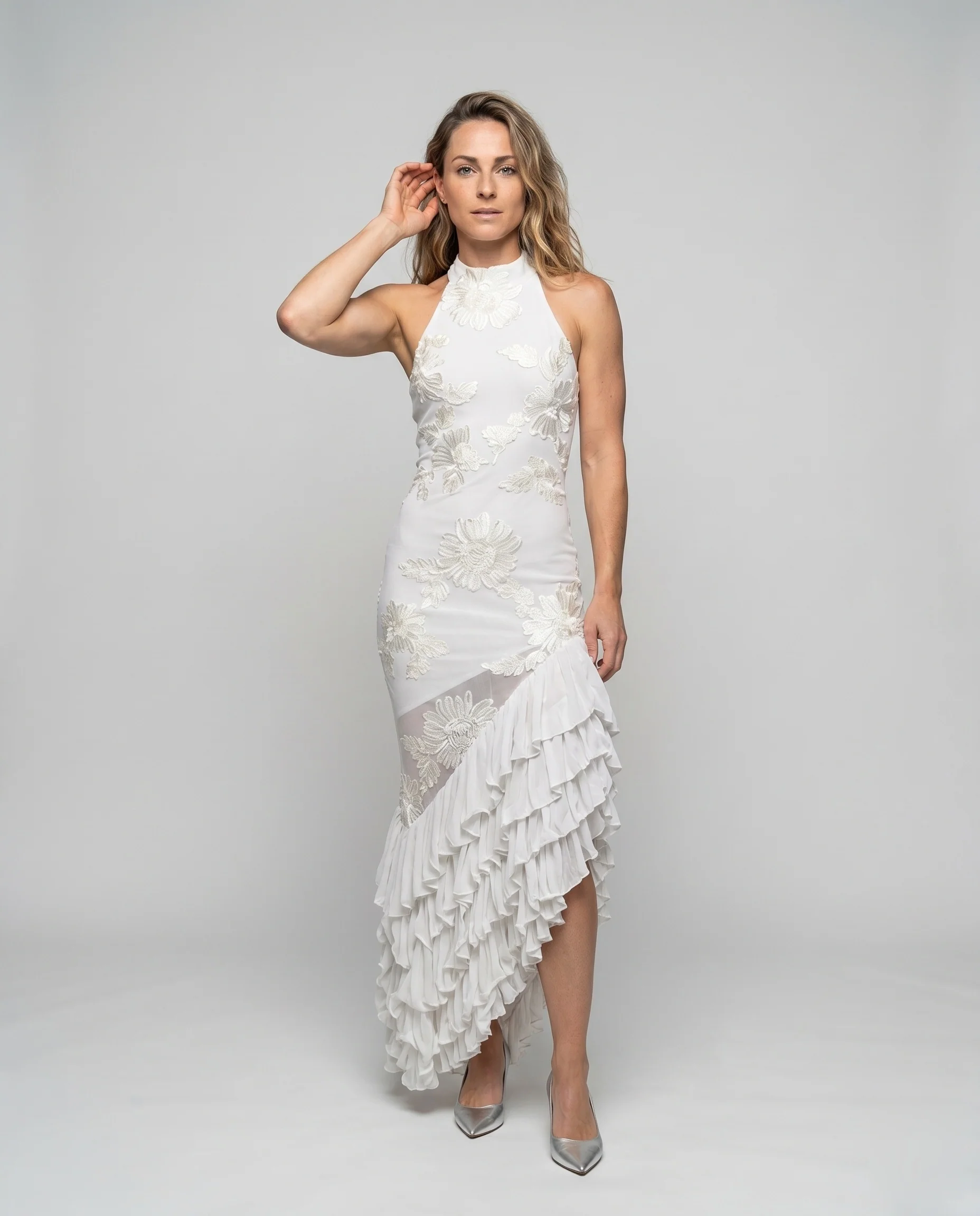 Damen Elegantes bodenlanges Kleid mit floralen Spitzenapplikationen und Rüschendetails R&B