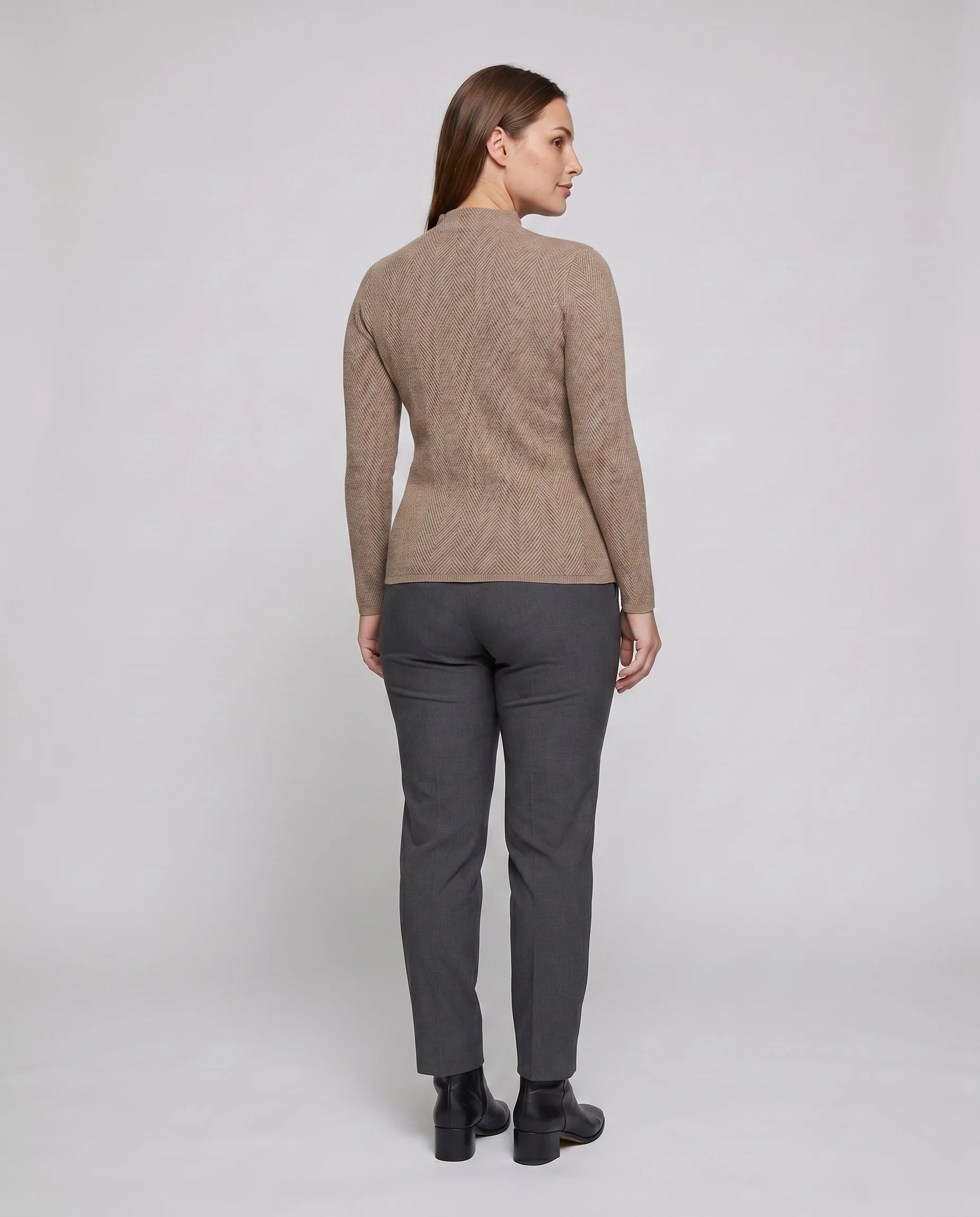 Damen elegantes gestricktes Oberteil mit modernen Details - Image 4
