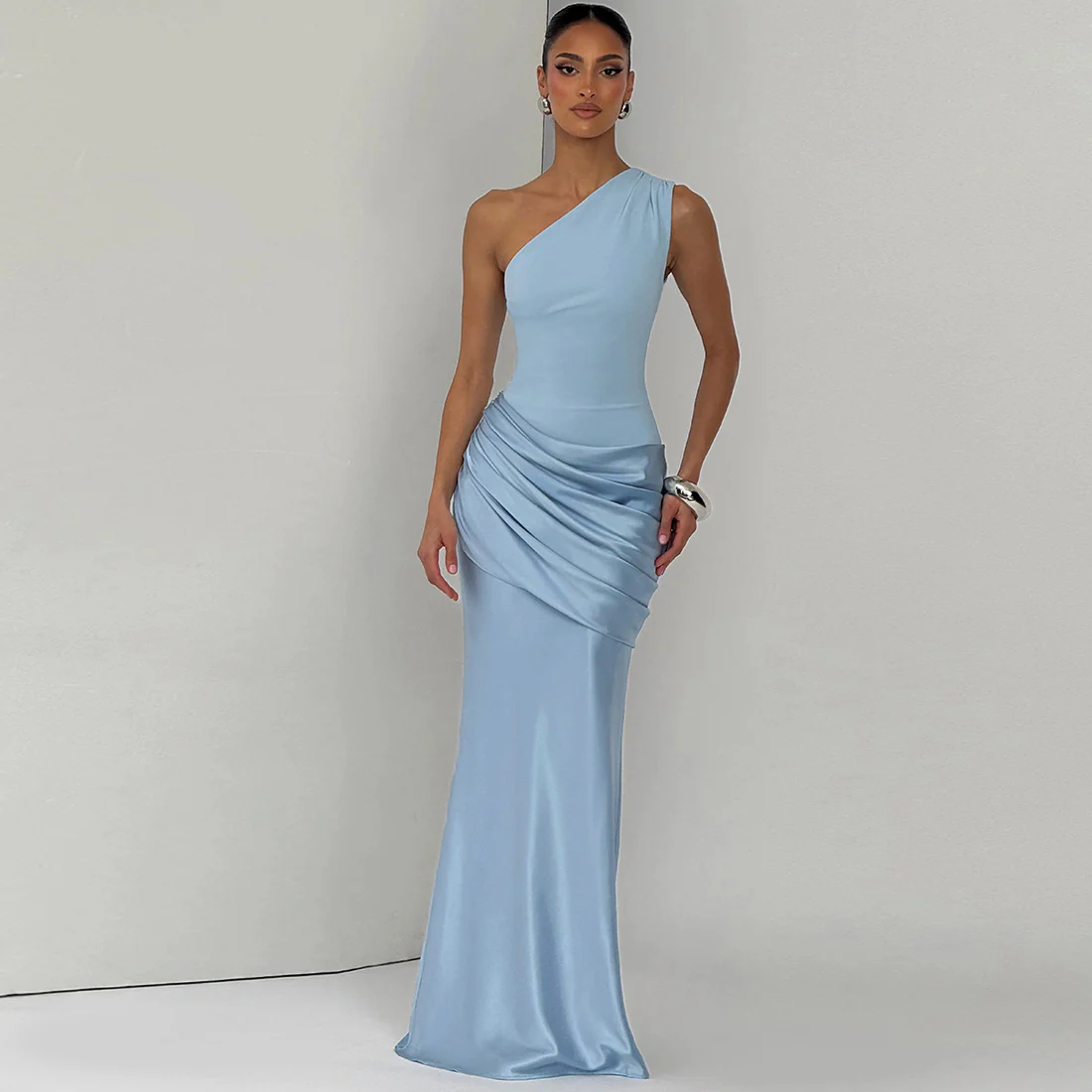 Damen Elegantes Maxikleid mit asymmetrischem Schnitt und raffinierten Drapierungen R&B - Image 4