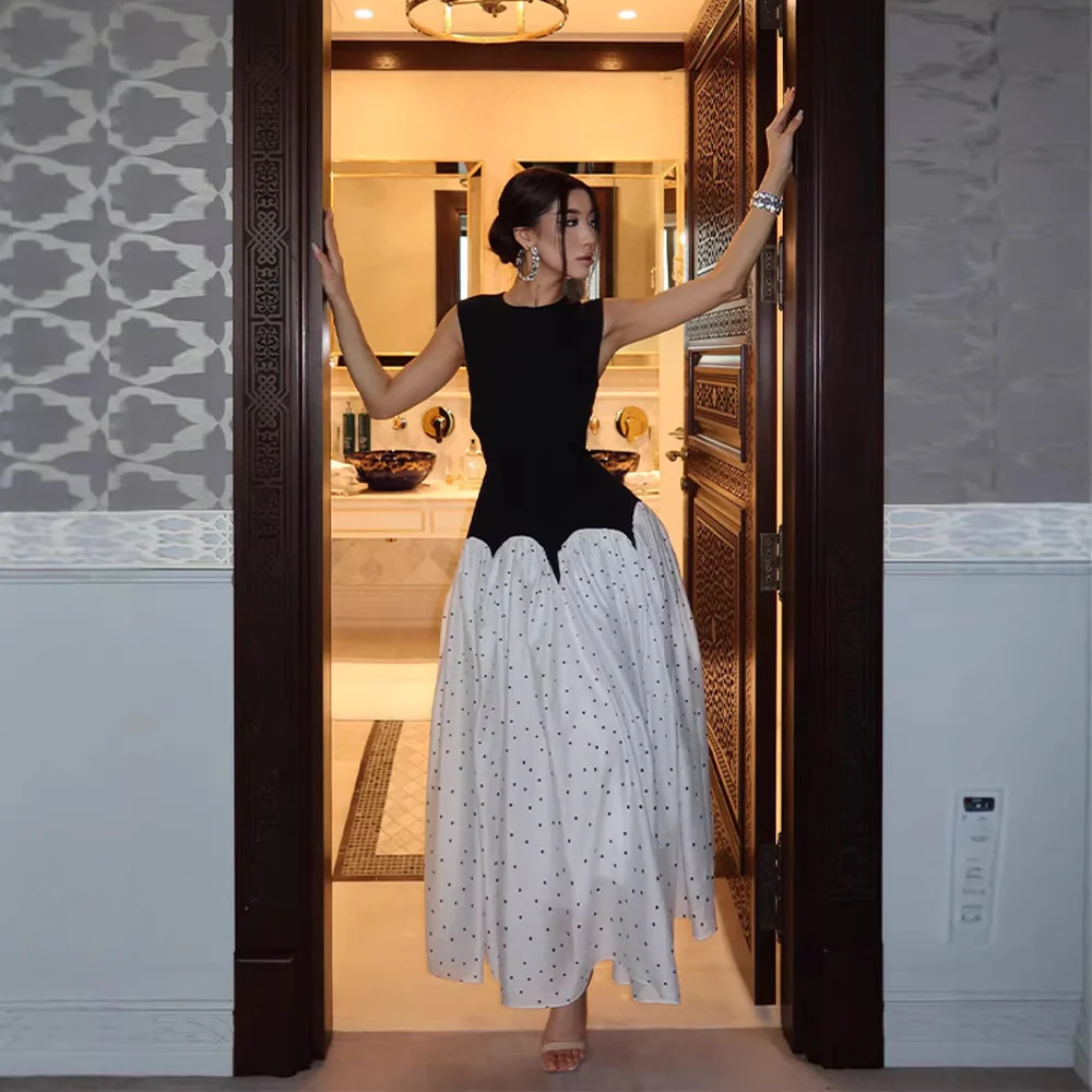 Damen elegantes Maxikleid mit gepunktetem Rockteil und tailliertem Oberteil R&B - Image 3