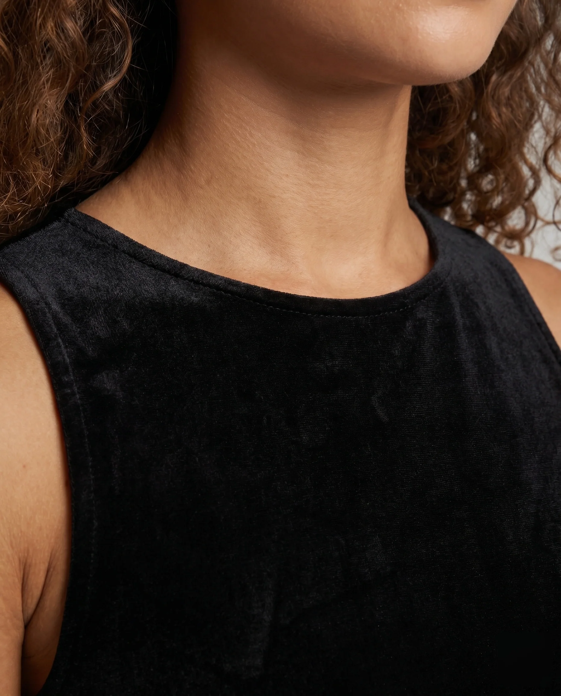 Damen Elegantes Maxikleid mit hoch geschnittenem Oberteil und seitlichem Schlitz R&B - Image 3