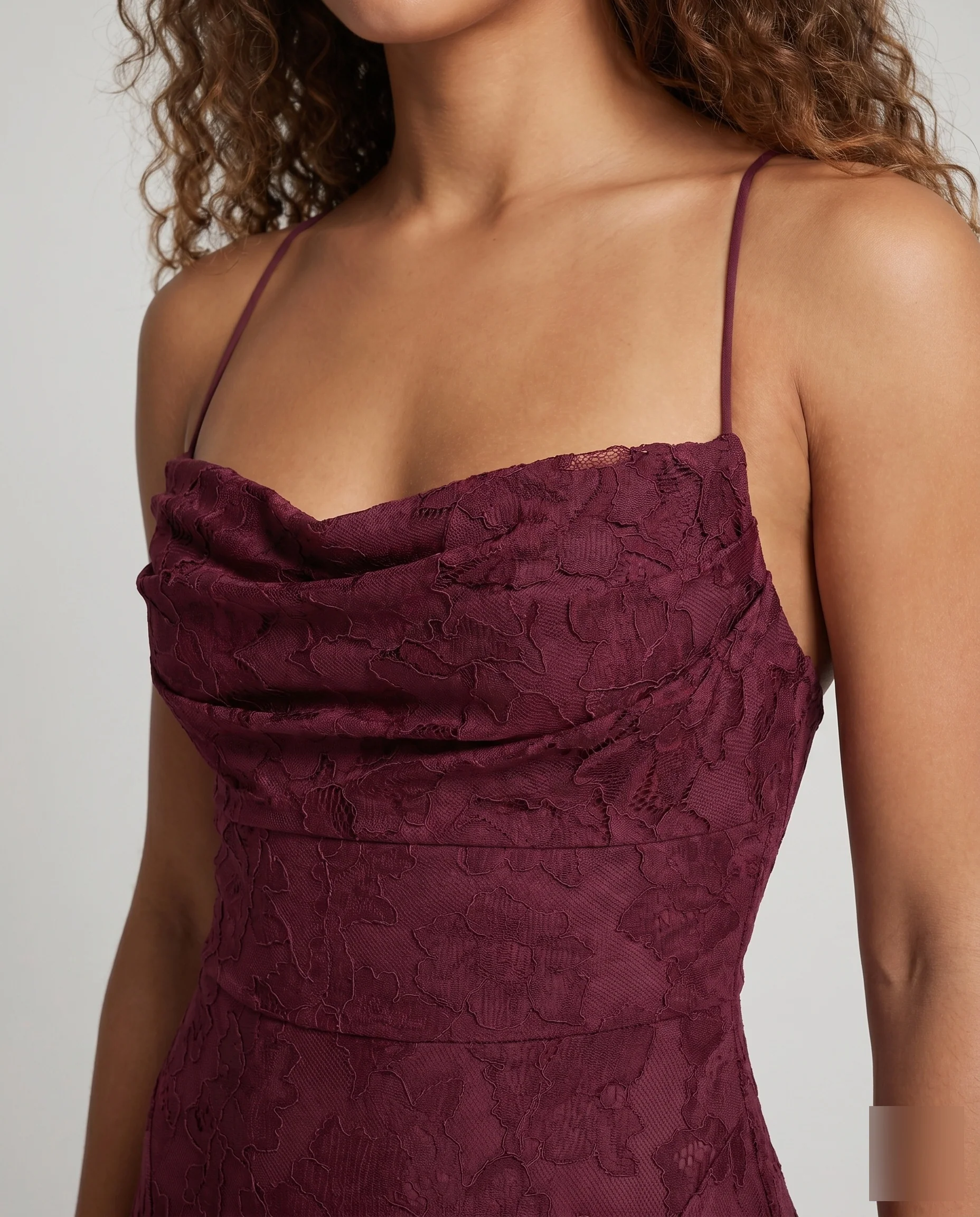 Damen Elegantes Maxikleid mit hochgeschlossenem Bustier und floralem Muster R&B - Image 3