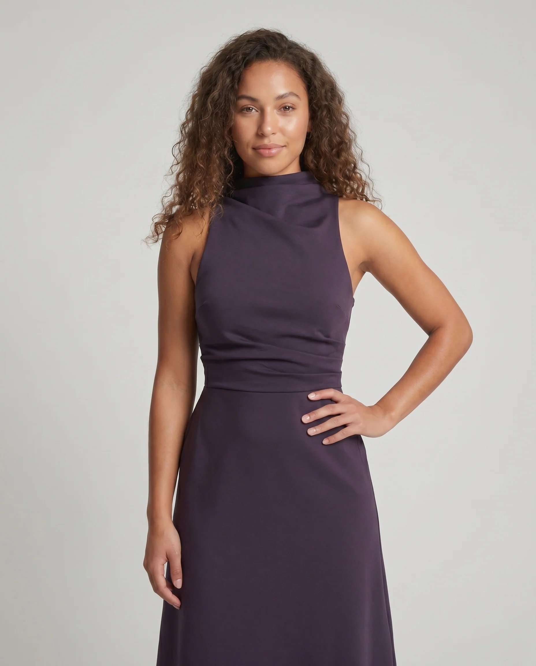 Damen Elegantes Maxikleid mit hochgeschlossenem Design und fließendem Rock R&B - Image 2