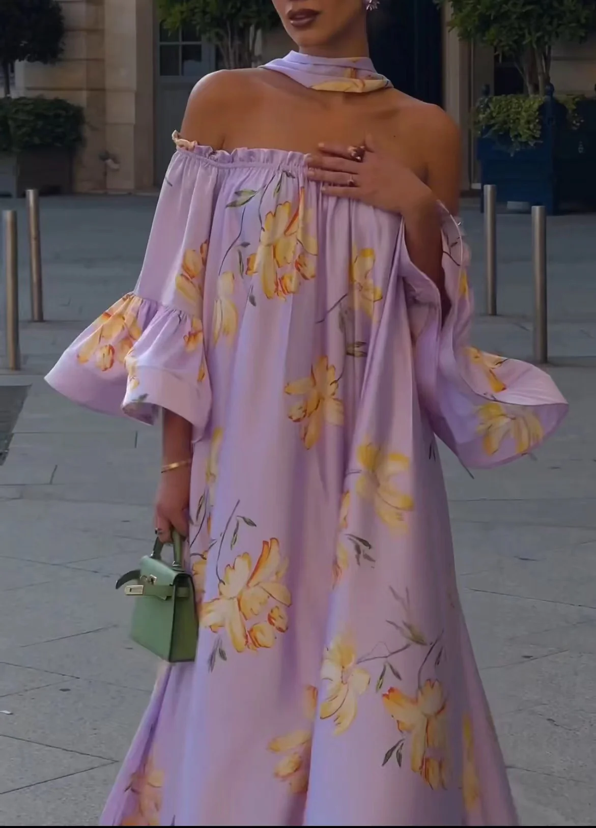 Damen Elegantes Maxikleid mit schulterfreiem Design und Volantärmeln R&B - Image 2