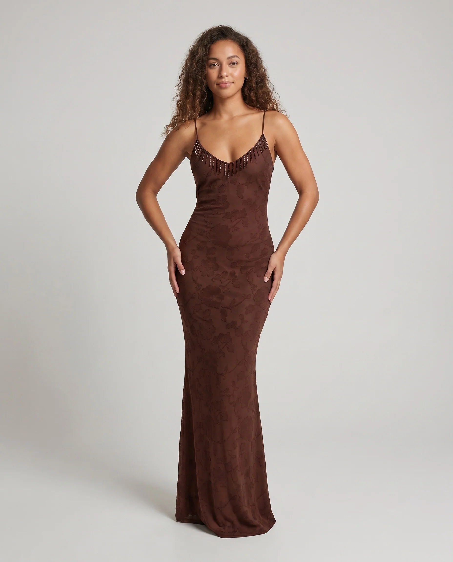 Damen Elegantes Maxikleid mit transparentem Floraldesign und funkelnden Details R&B