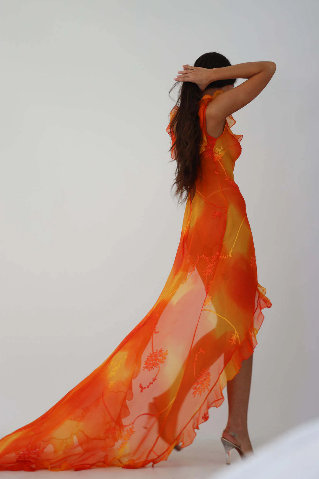 Damen elegantes Maxikleid mit verspielten Rüschendetails und tiefem Beinschlitz R&B - Image 3