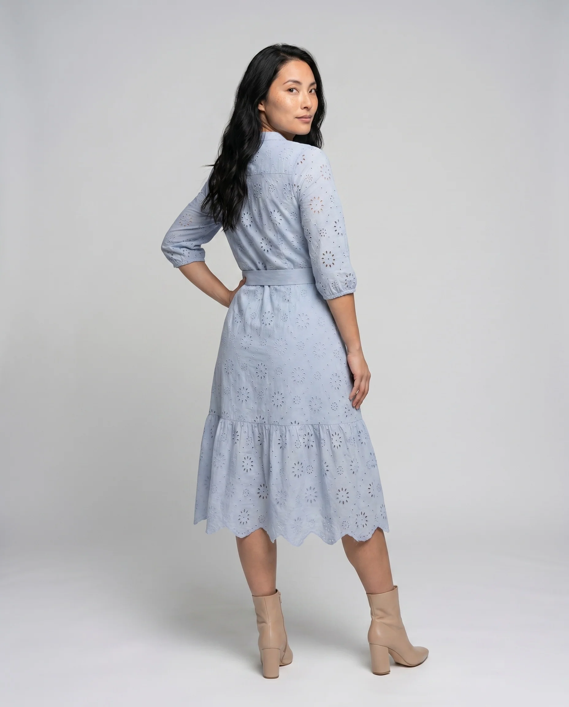 Damen Elegantes Midikleid mit floralem Lochmuster und Taillengürtel R&B - Image 4