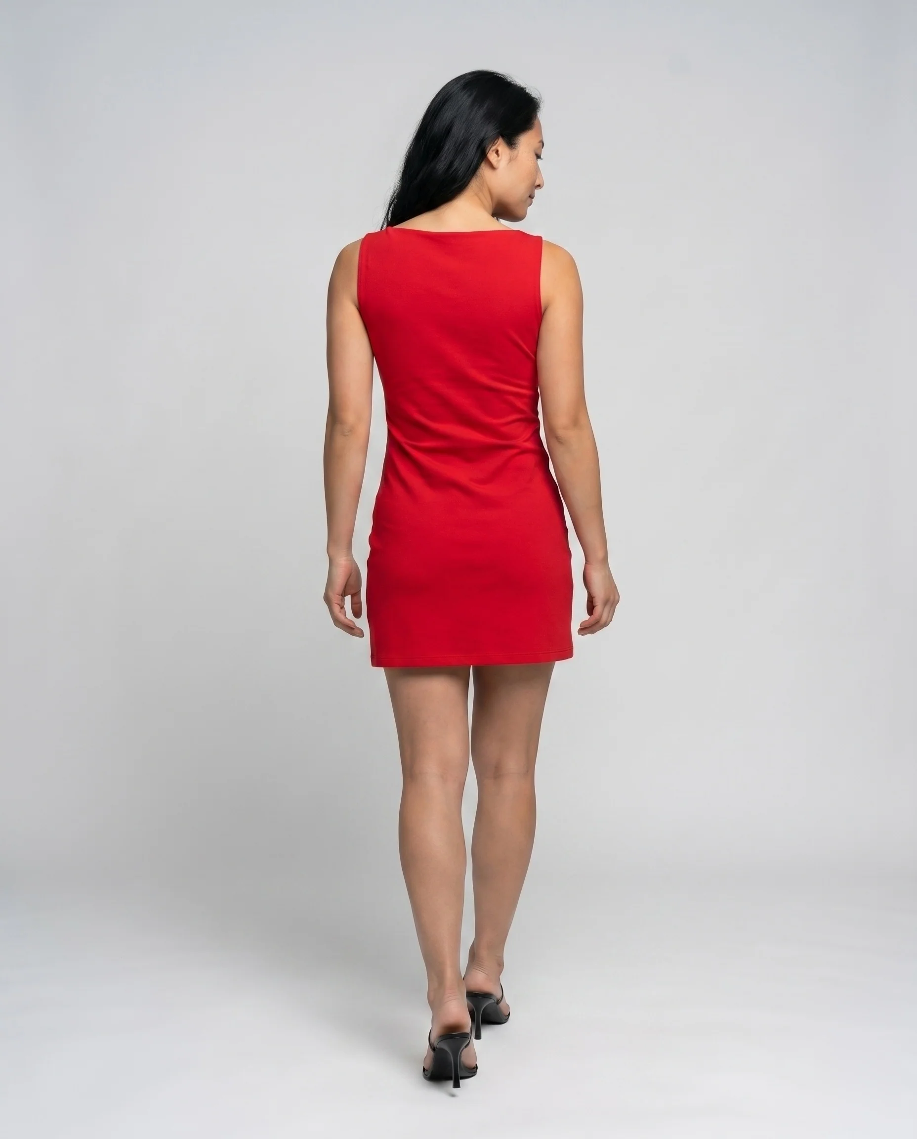 Damen Elegantes Minikleid mit asymmetrischem Ausschnitt und figurbetontem Schnitt R&B - Image 4