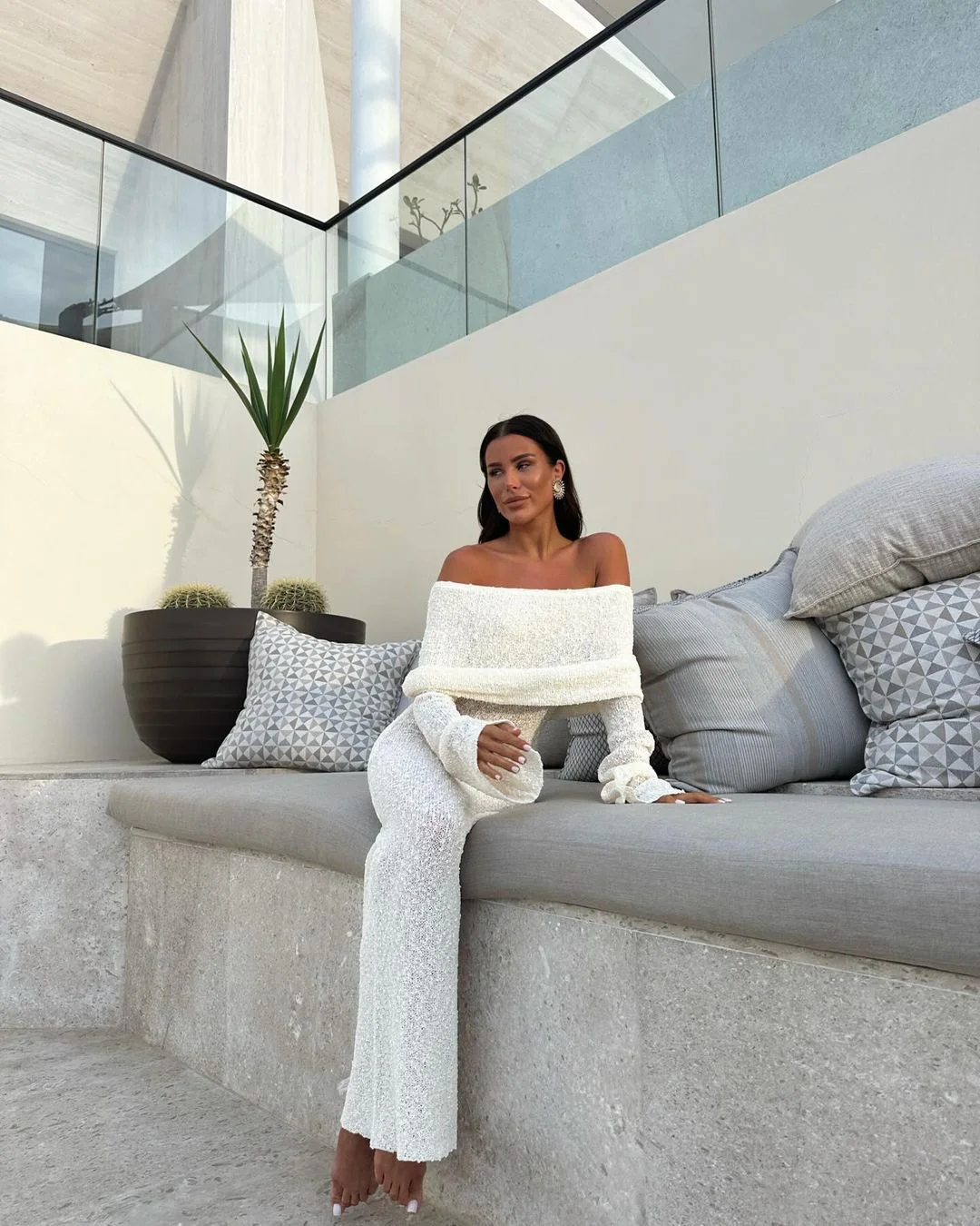 Damen Elegantes Off-Shoulder Strickkleid mit langen Ärmeln und weitem Bein R&B - Image 2