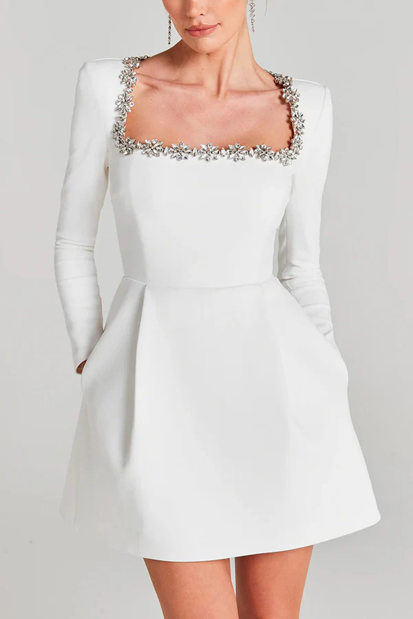 Damen Elegantes Samtkleid mit Blumenapplikationen und U-Boot-Ausschnitt R&B - Image 7