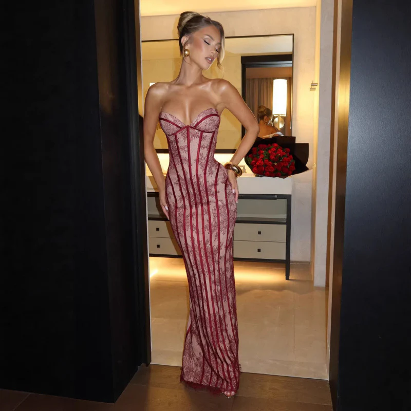 Damen Elegantes Spitzenabendkleid mit taillierter Silhouette und satinierter Unterlage R&B - Image 3