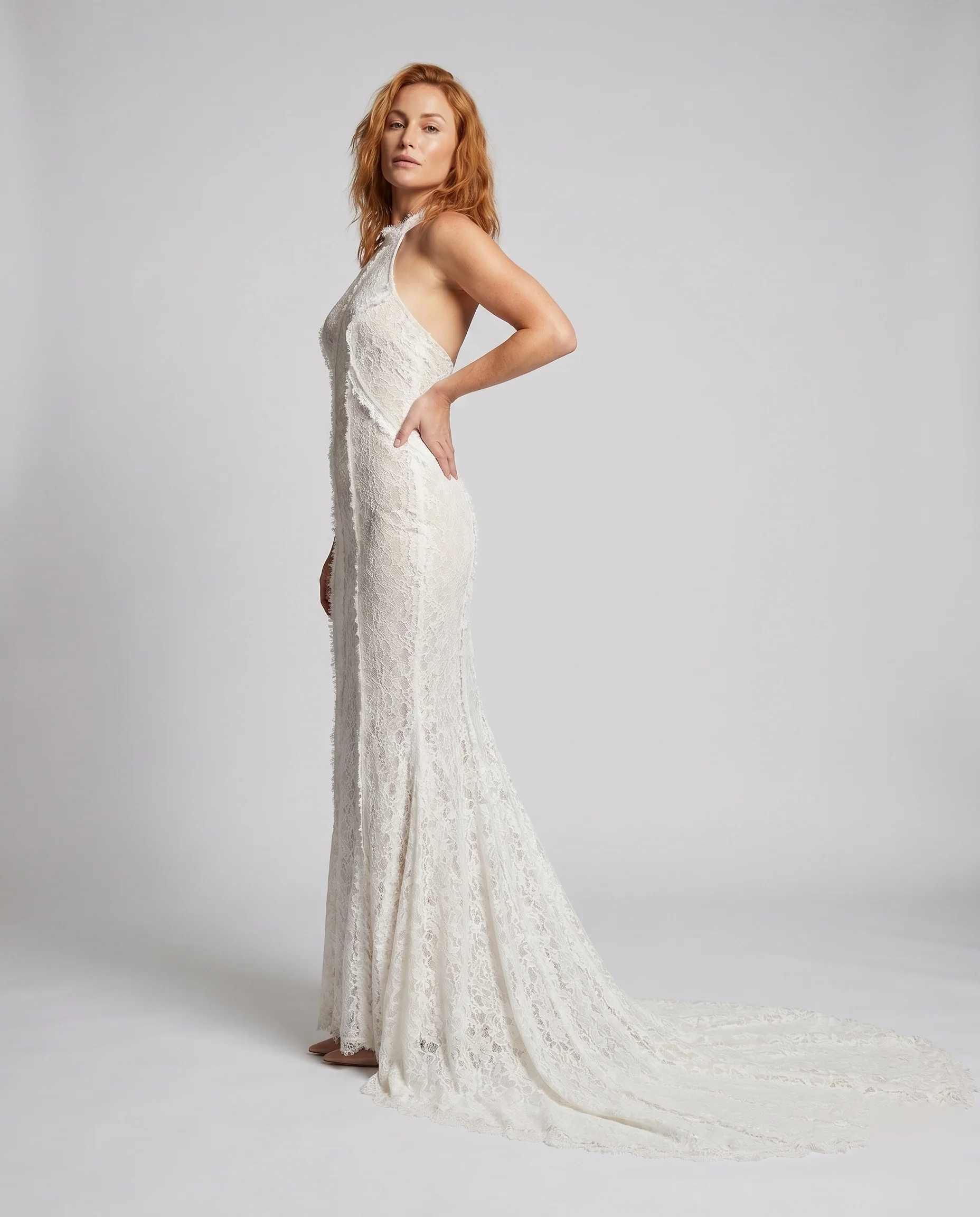 Damen Elegantes Spitzenkleid mit figurbetontem Schnitt und schwingendem Saum R&B