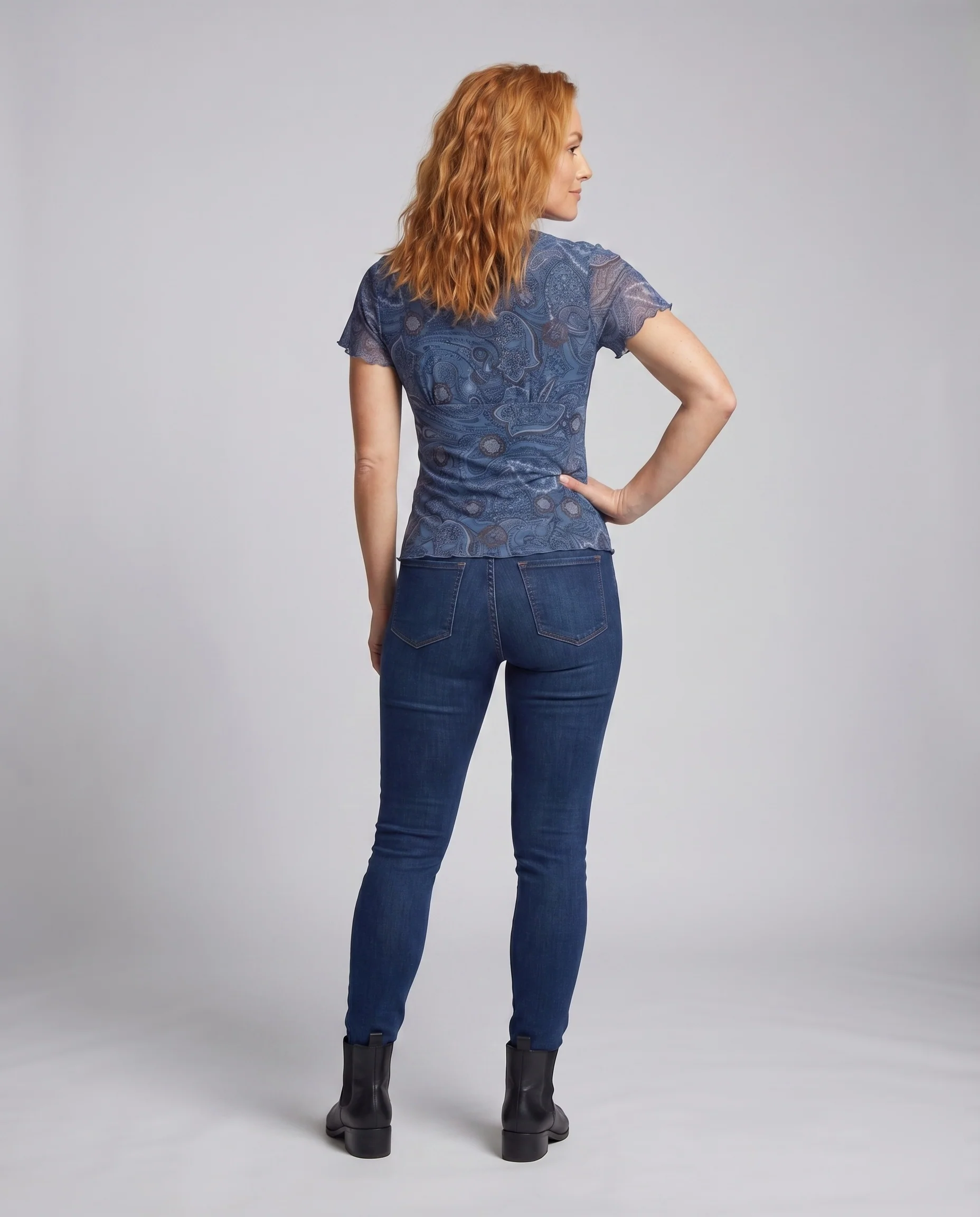 Damen elegantes V-Ausschnitt Oberteil mit transparenten Ärmeln und detailliertem Muster - Image 4