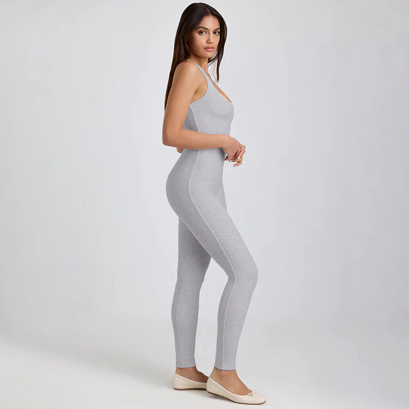 Damen figurbetontes Jumpsuit mit schmalen Trägern und glattem Finish R&B - Image 4