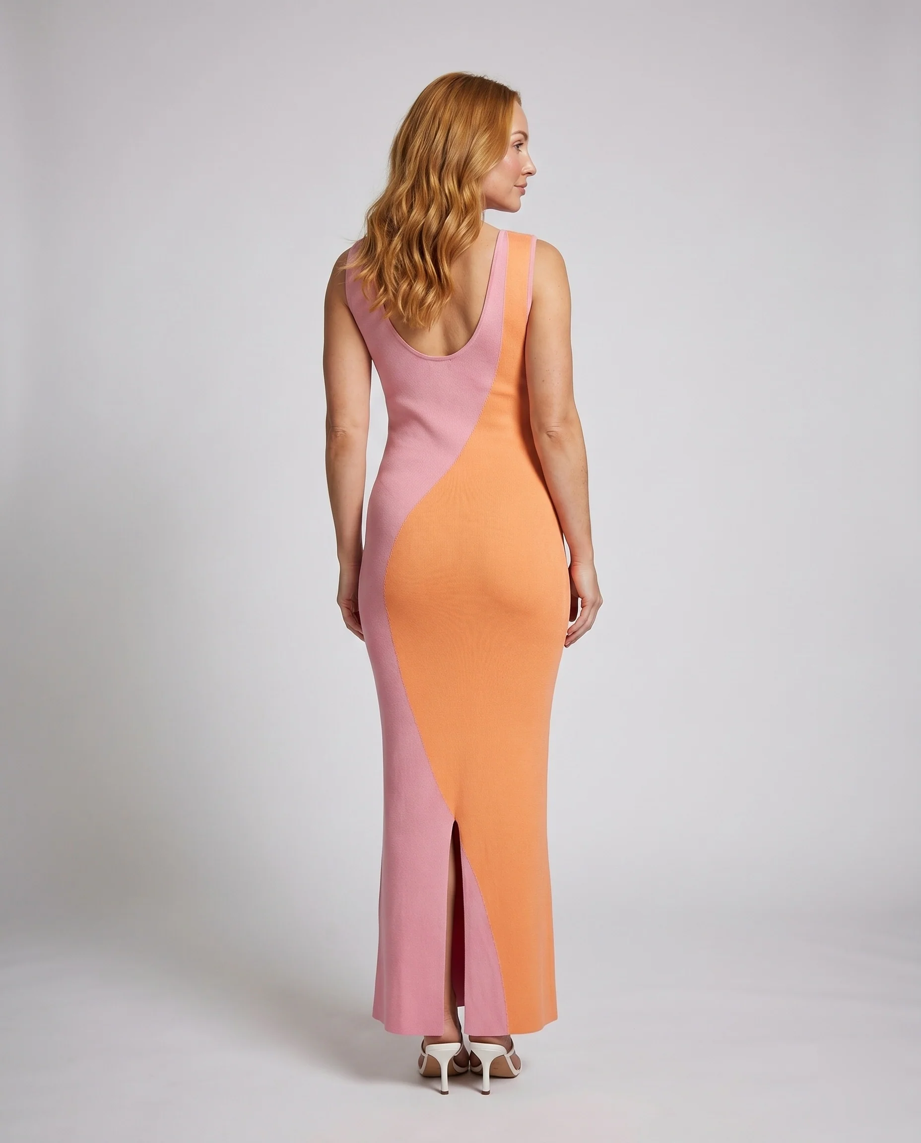 Damen figurbetontes Maxikleid mit asymmetrischem Farbdesign - Image 4