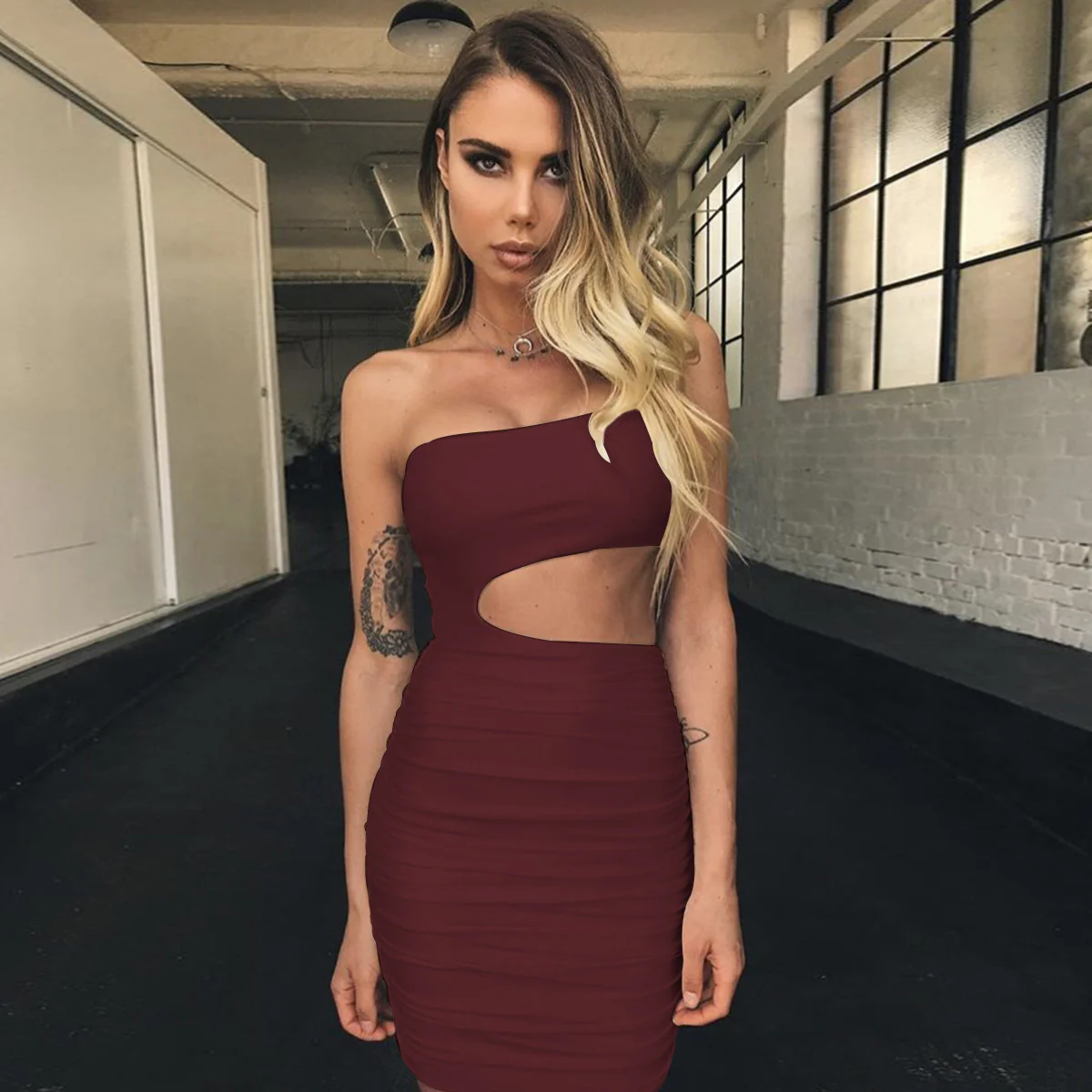 Damen figurbetontes Minikleid mit Cut-Out und asymmetrischem Ausschnitt R&B - Image 15