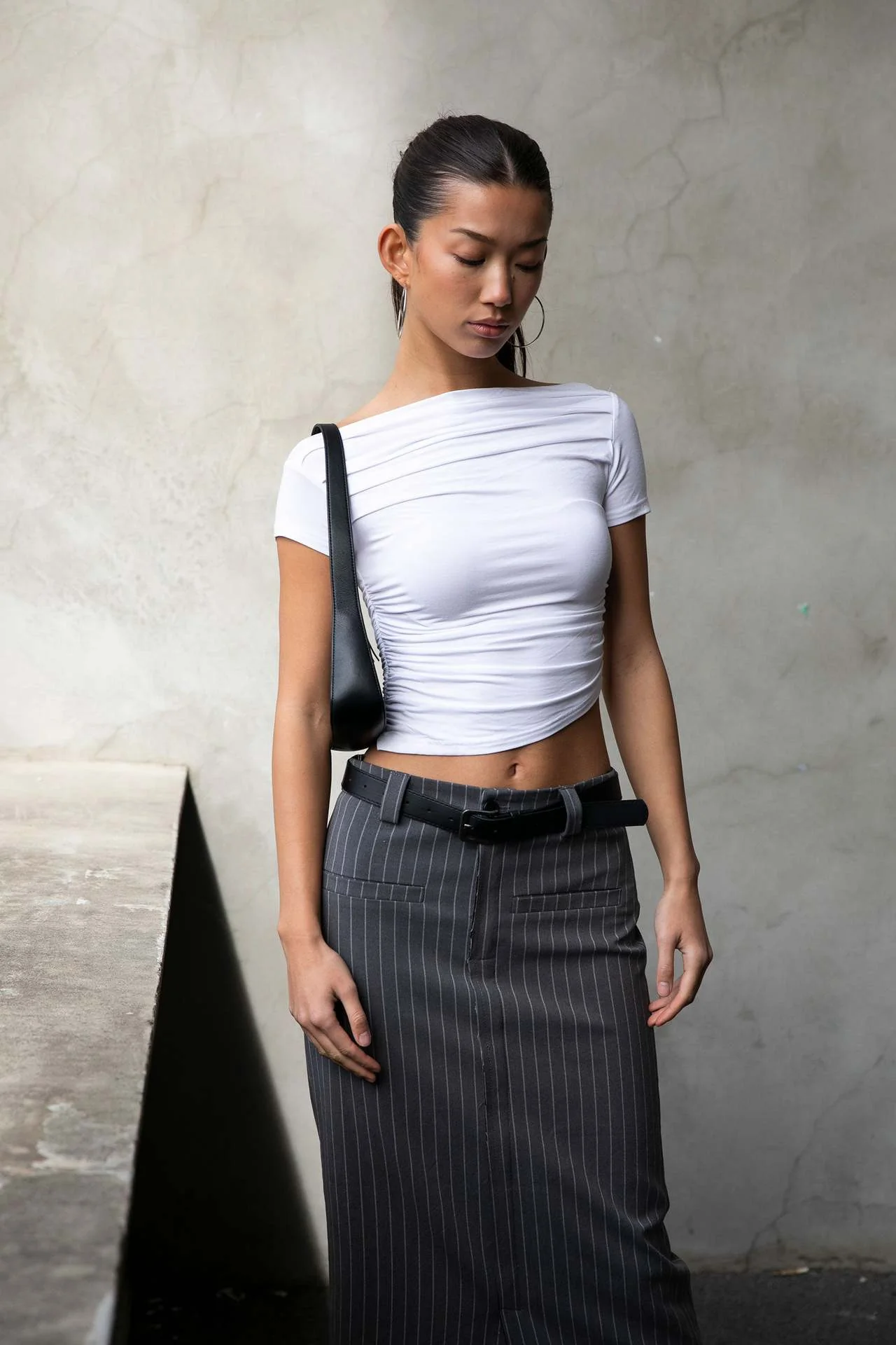 Damen figurbetontes Oberteil mit Off-Shoulder Design und Raffung R&B - Image 8