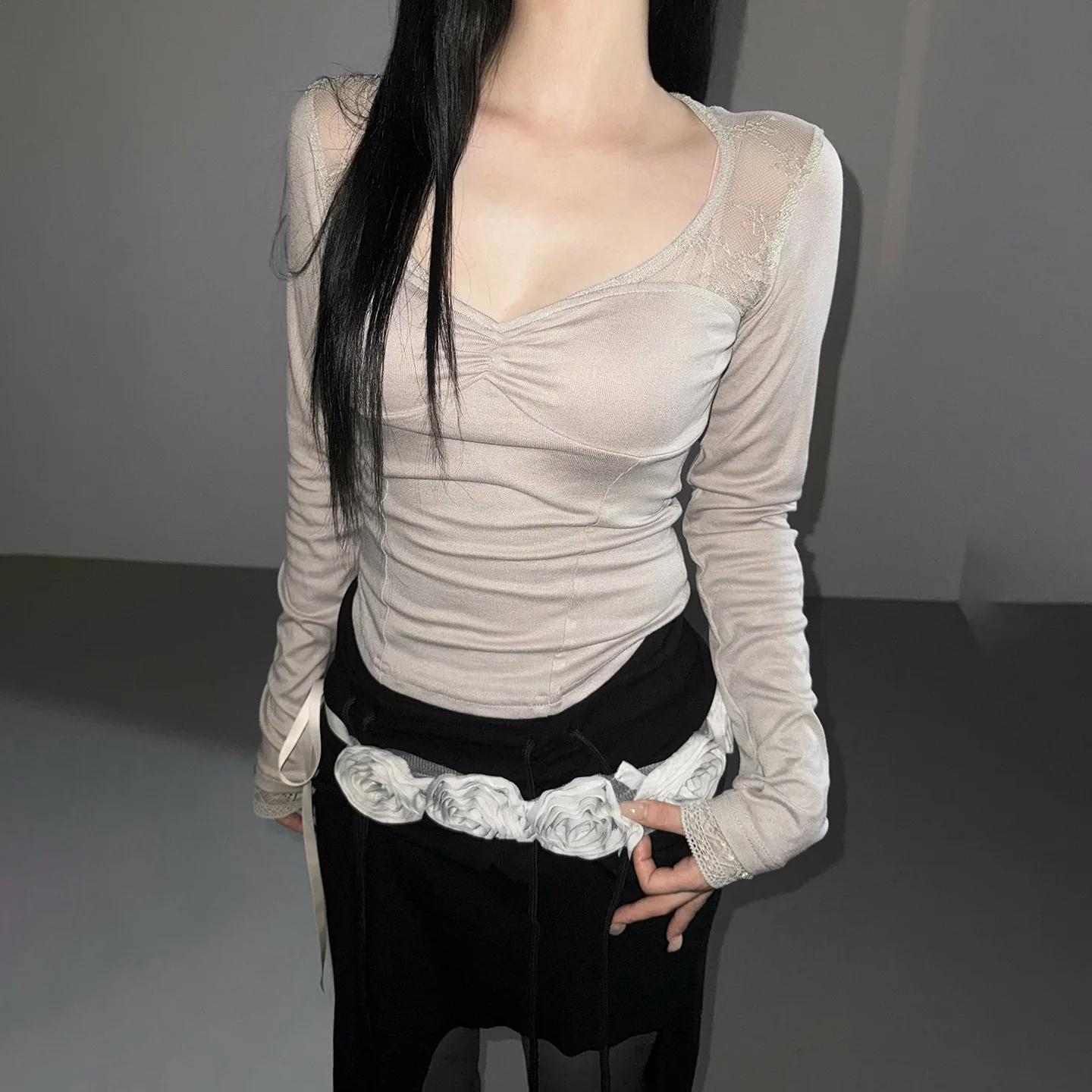Damen figurbetontes Oberteil mit transparenten Ärmeln und Rüschendetails Heidi-Mode - Image 6