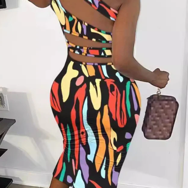 Damen Figurumspielendes Kleid mit eindrucksvollem Grafikmuster und asymmetrischem Schnitt R&B - Image 4