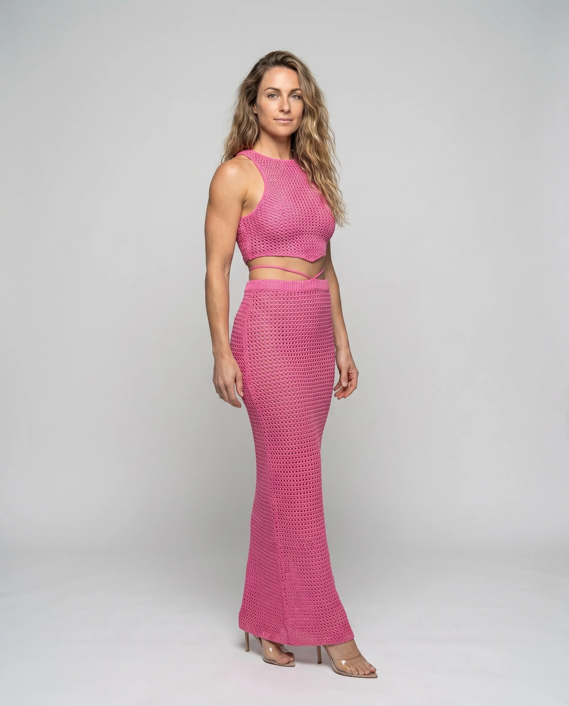 Damen gehäkeltes Maxikleid mit figurbetontem Design und trendigen Schnittdetails