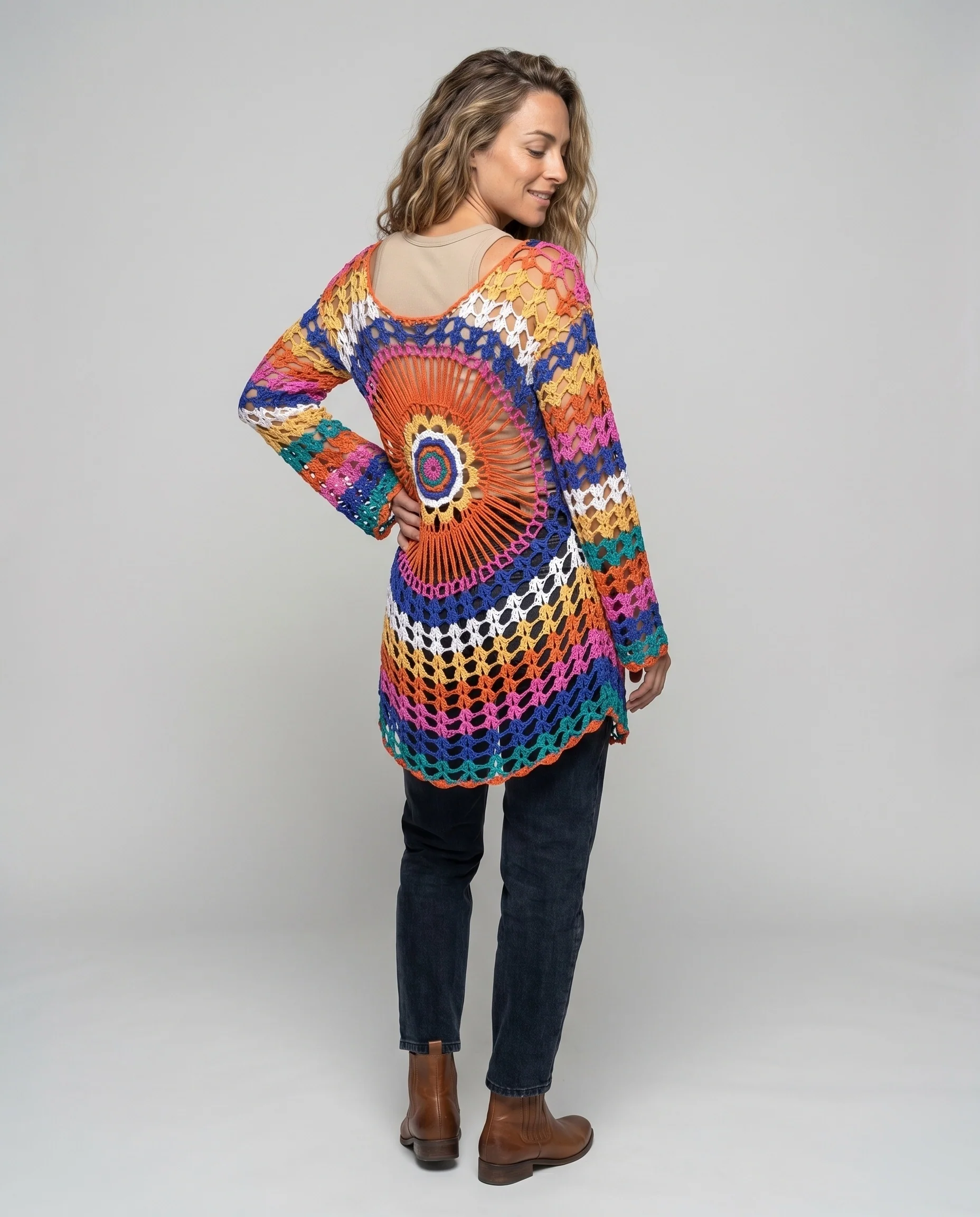 Damen Häkel-Strandkleid mit buntem geometrischen Design R&B - Image 4