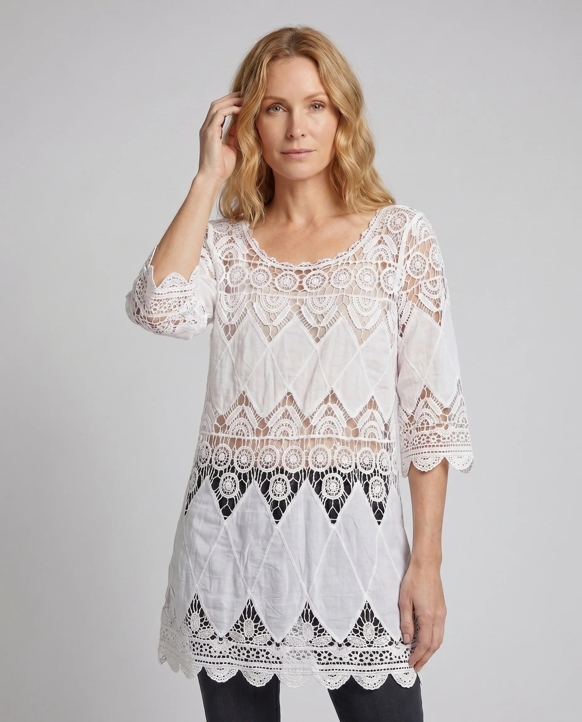 Damen Häkelstrandkleid mit offenen Ärmeln und eleganten Details R&B - Image 2
