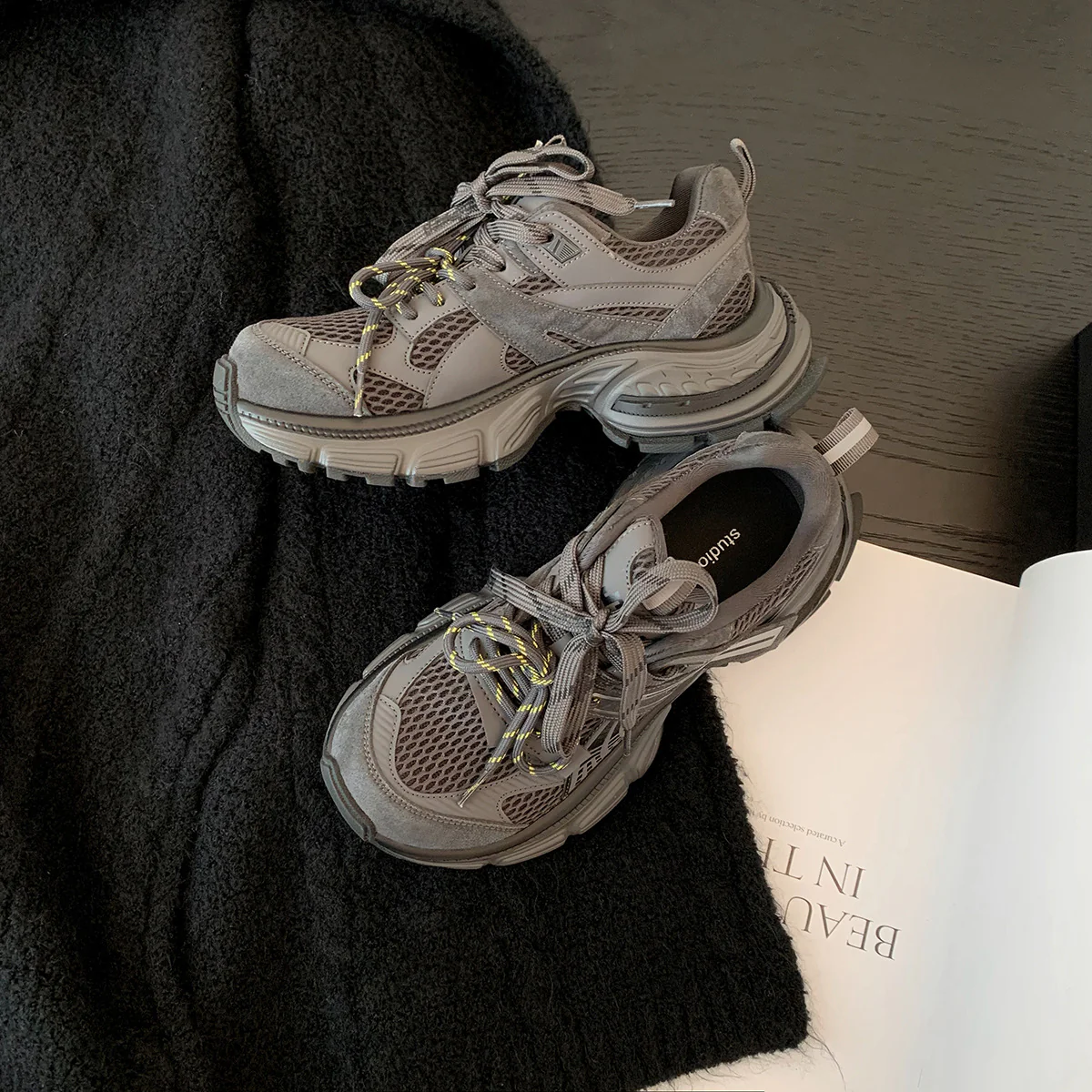 Damen hochentwickelte Lauf-Sneaker mit dämpfender Sohle und innovativer Atmungsaktivität R&B - Image 6