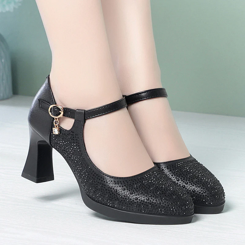Damen Hochwertige Pumps mit funkelndem Strassbesatz und elegantem Riemen R&B - Image 2