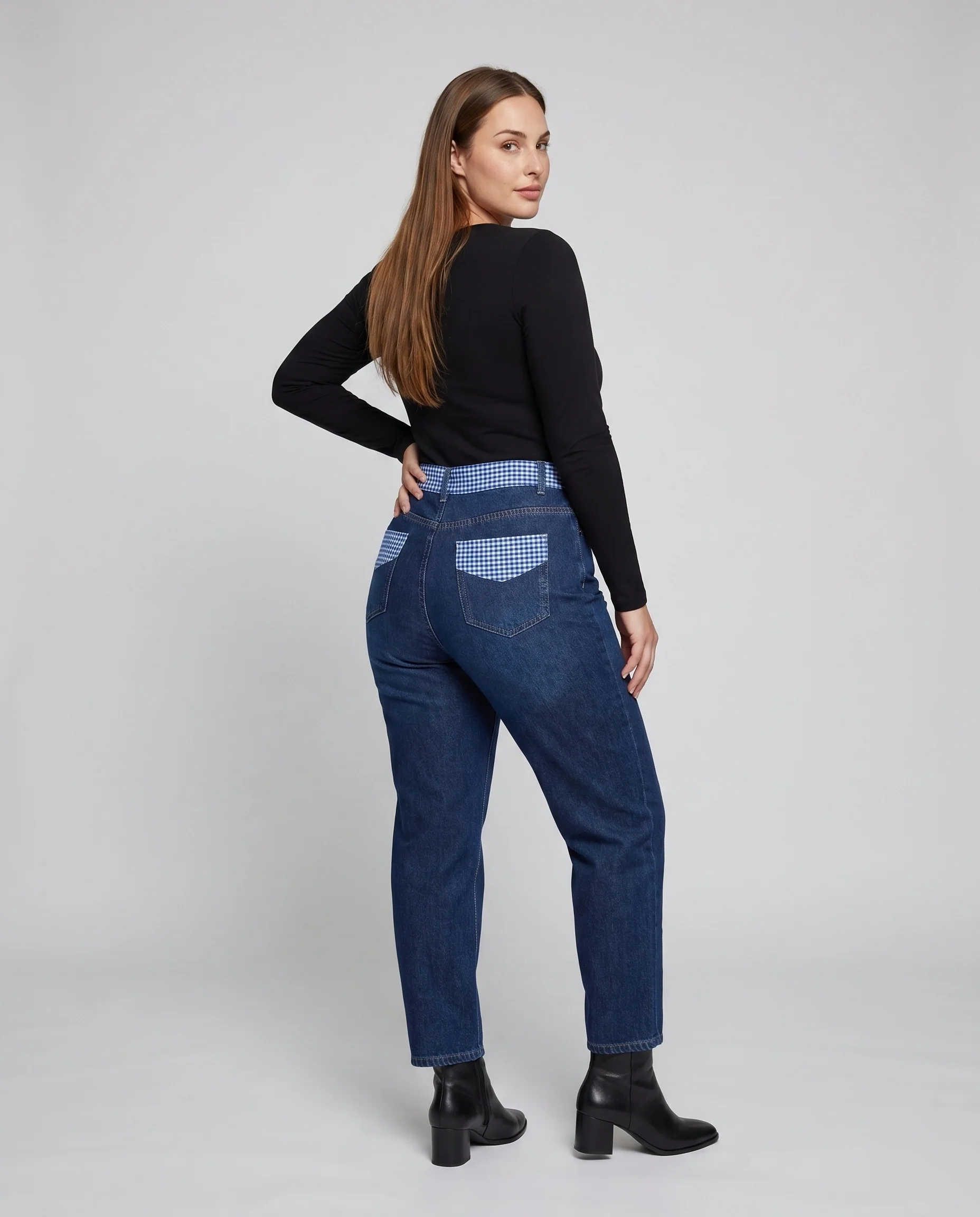 Damen Jeanshose mit kariertem Gürtel und kontrastierenden Taschen von R&B - Image 4