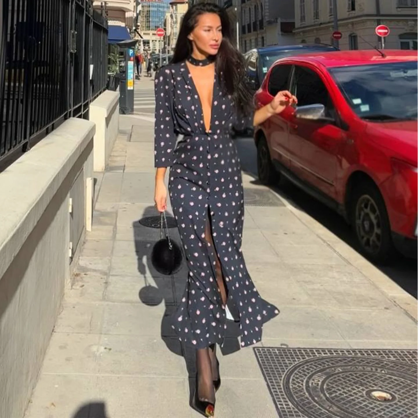 Damen Jumpsuit mit tiefem V-Ausschnitt und stilvollem Schlitz R&B - Image 6