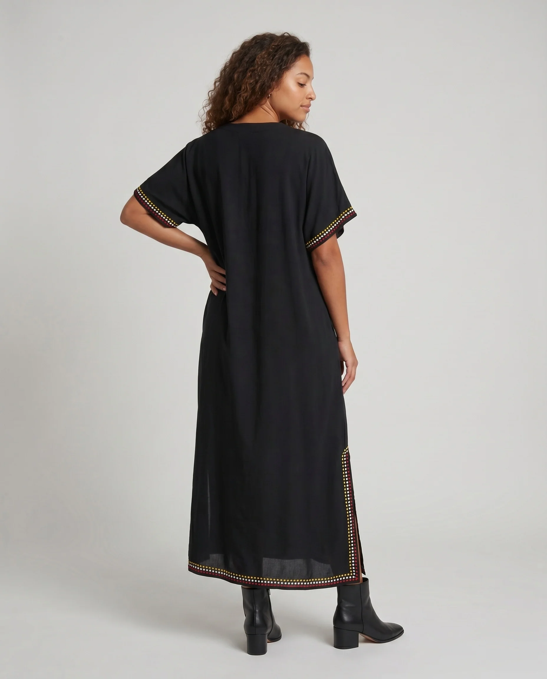Damen Kaftan mit kunstvollen Stickereien und seitlichen Schlitzen R&B - Image 4