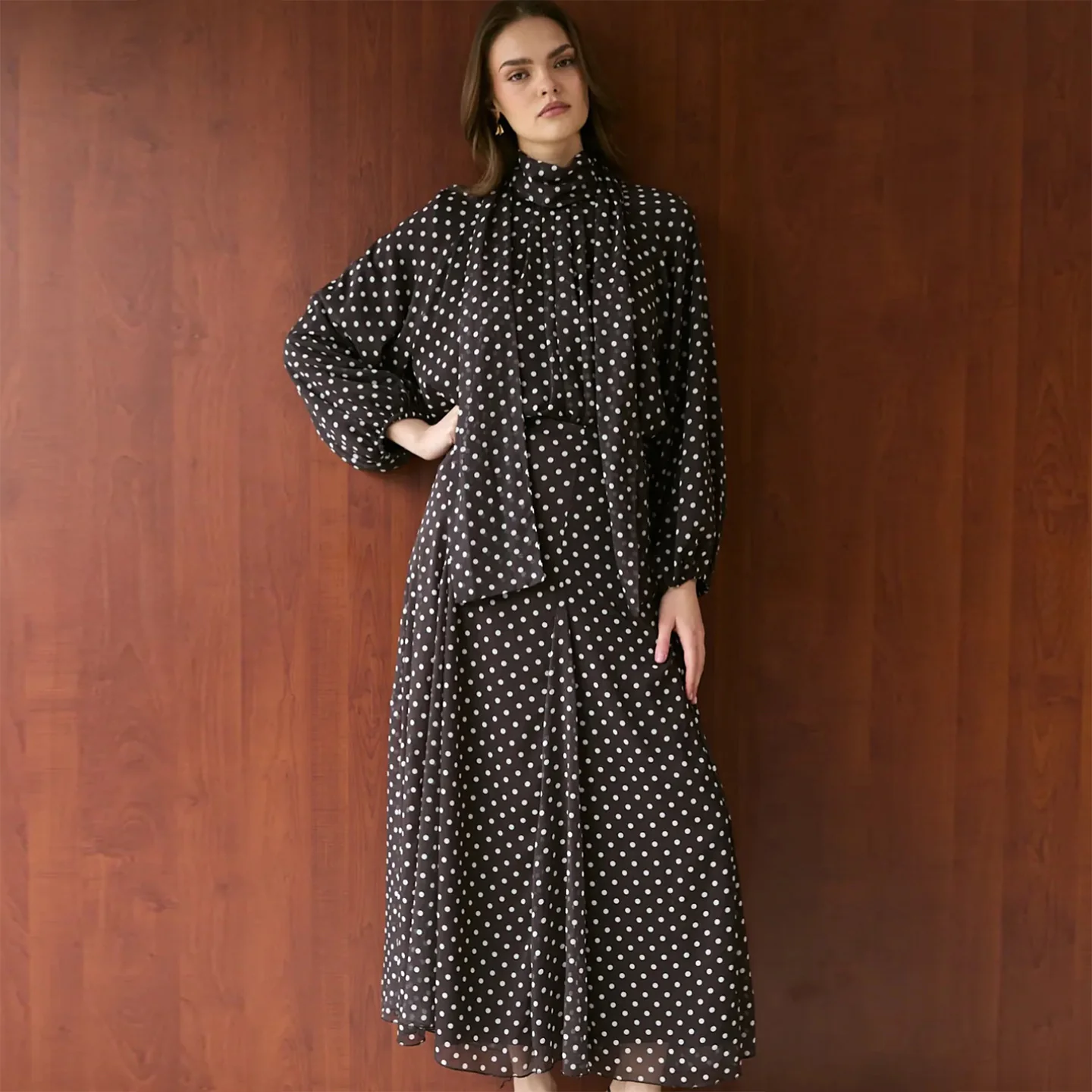 Damen Kleid mit elegantem Stehkragen und verspieltem Punkte-Design R&B - Image 4