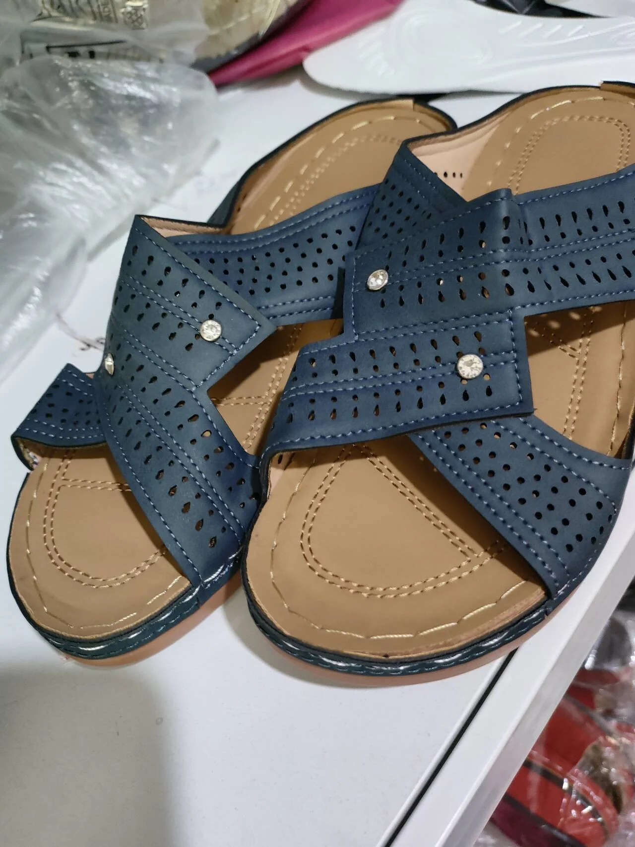 Damen Komfortable Clogs mit strategischer Perforation und gepolsterter Sohle R&B - Image 7