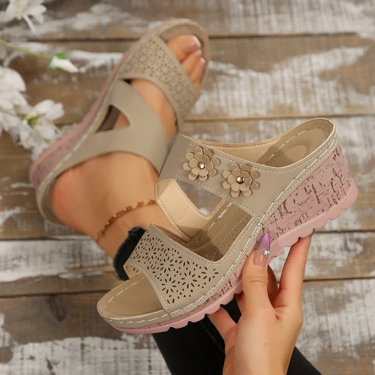 Damen Komfortable Sandalen mit floraler Perforation und ergonomischem Fußbett R&B - Image 2