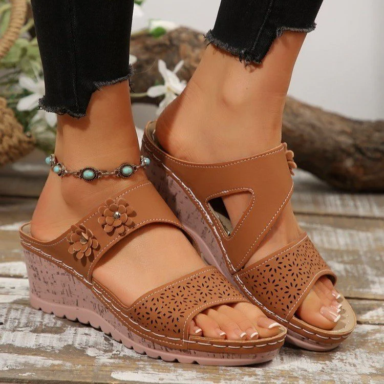 Damen Komfortable Sandalen mit floraler Perforation und ergonomischem Fußbett R&B - Image 8