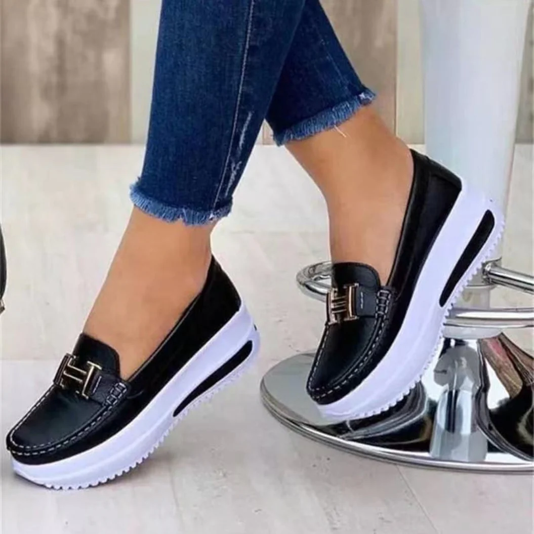 Damen Komfortable Slip-On Mokassins mit stilvoller Schnalle und Plateau-Sohle R&B - Image 7