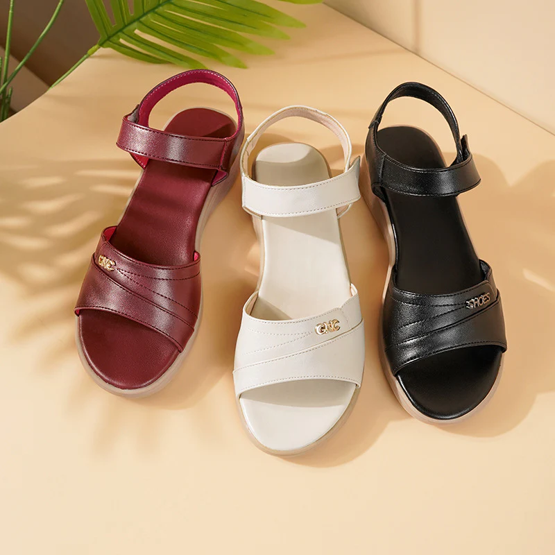 Damen Komfortable Wedge-Sandaletten mit verstellbarem Fesselriemen und ergonomischer Sohle R&B - Image 4