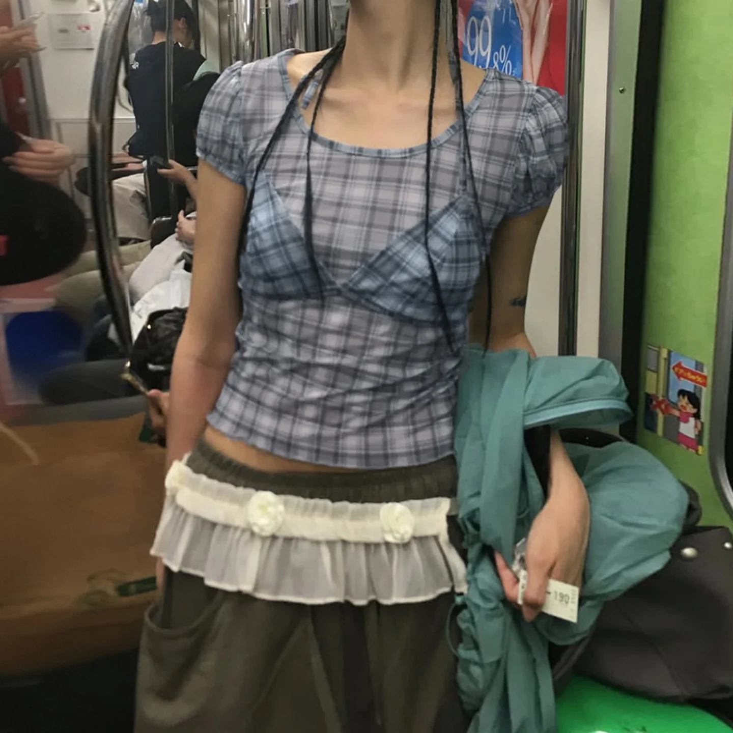 Damen Kurzarm-Bluse mit schickem Karomuster und verspielt gebundenen Trägern R&B - Image 2
