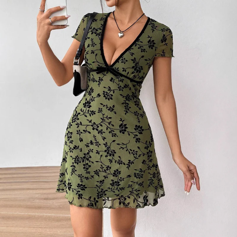 Damen Kurzarmkleid mit floralem Muster und tiefem V-Ausschnitt R&B - Image 6