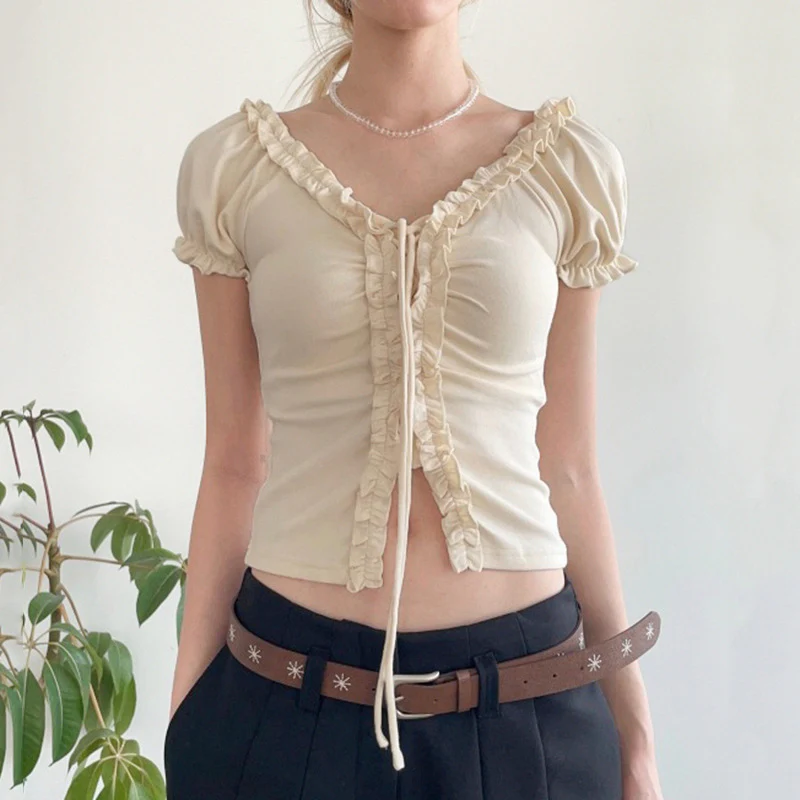 Damen kurzärmliges Oberteil mit Rüschendetails und Bindeband Heidi-Mode