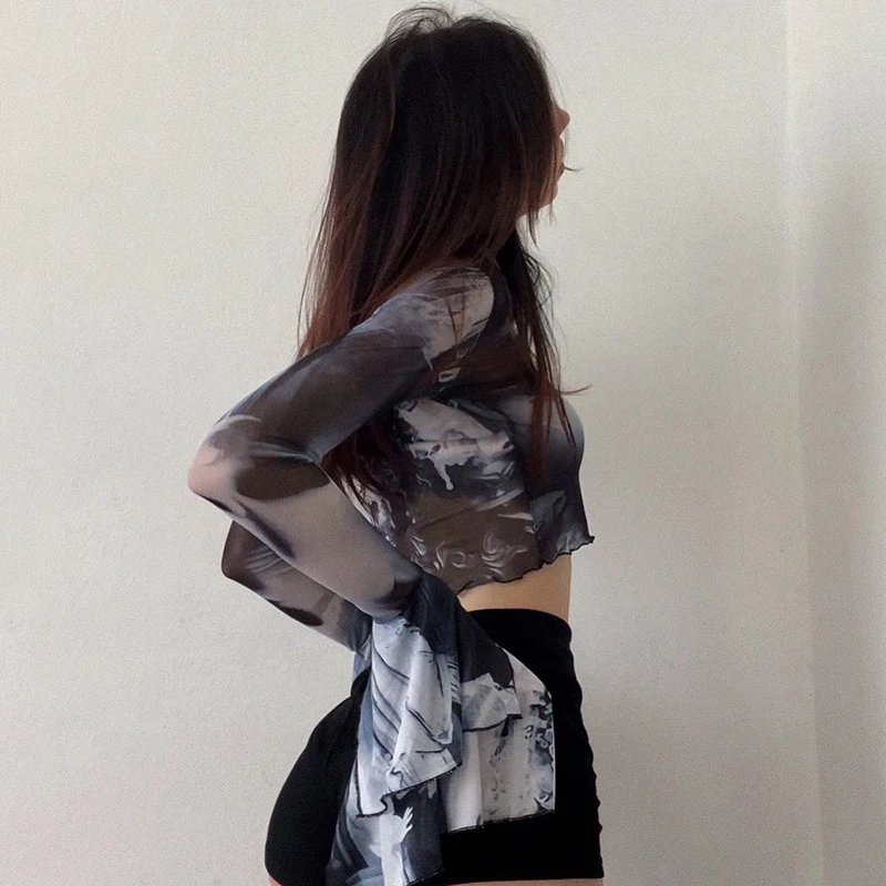 Damen Langarm Crop-Top mit kreative Grafik-Printdetails und ausgestellten Ärmeln R&B - Image 2