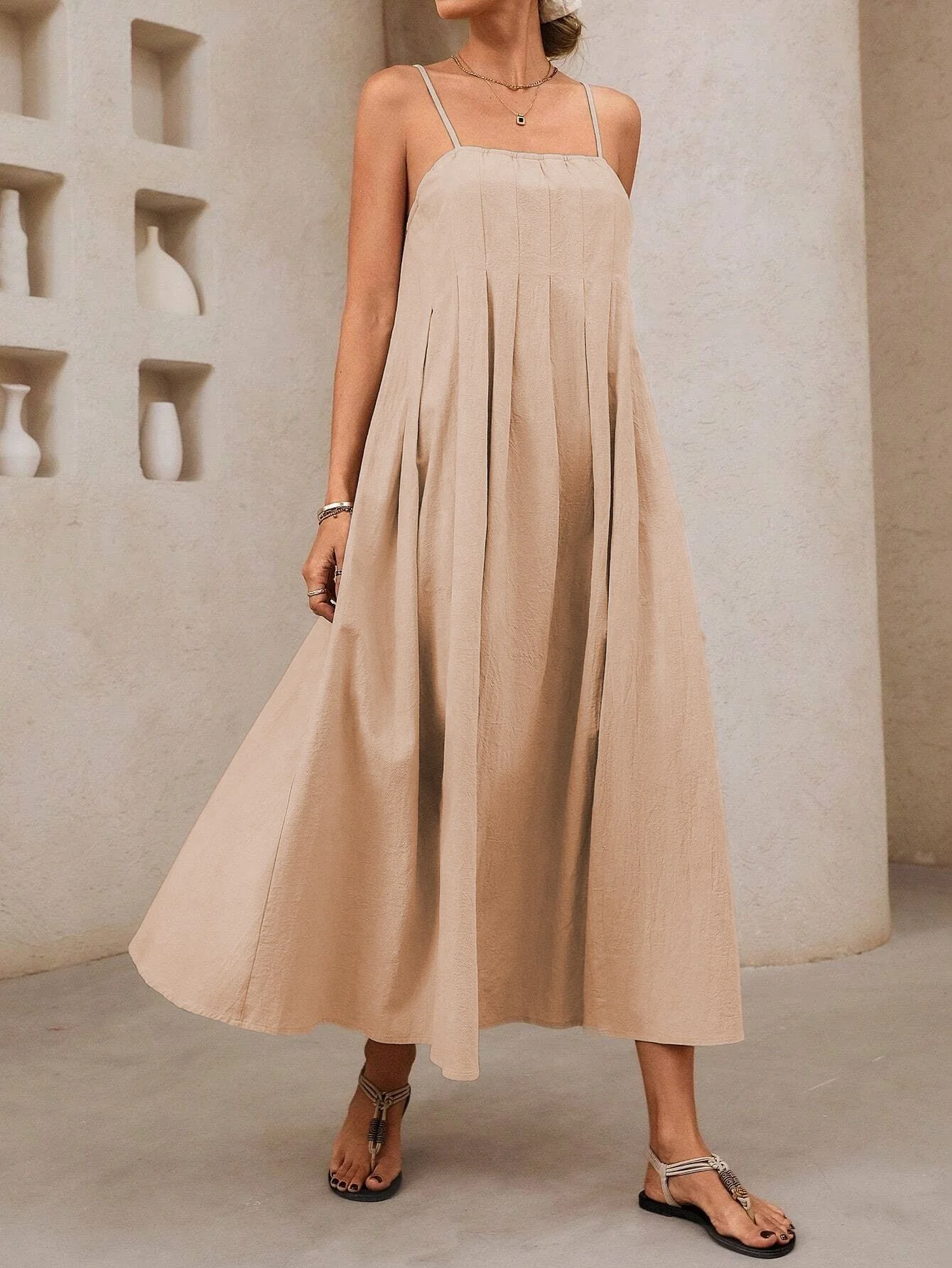 Damen Langärmliges Maxikleid mit Faltenwurf und Spaghettiträgern R&B - Image 6