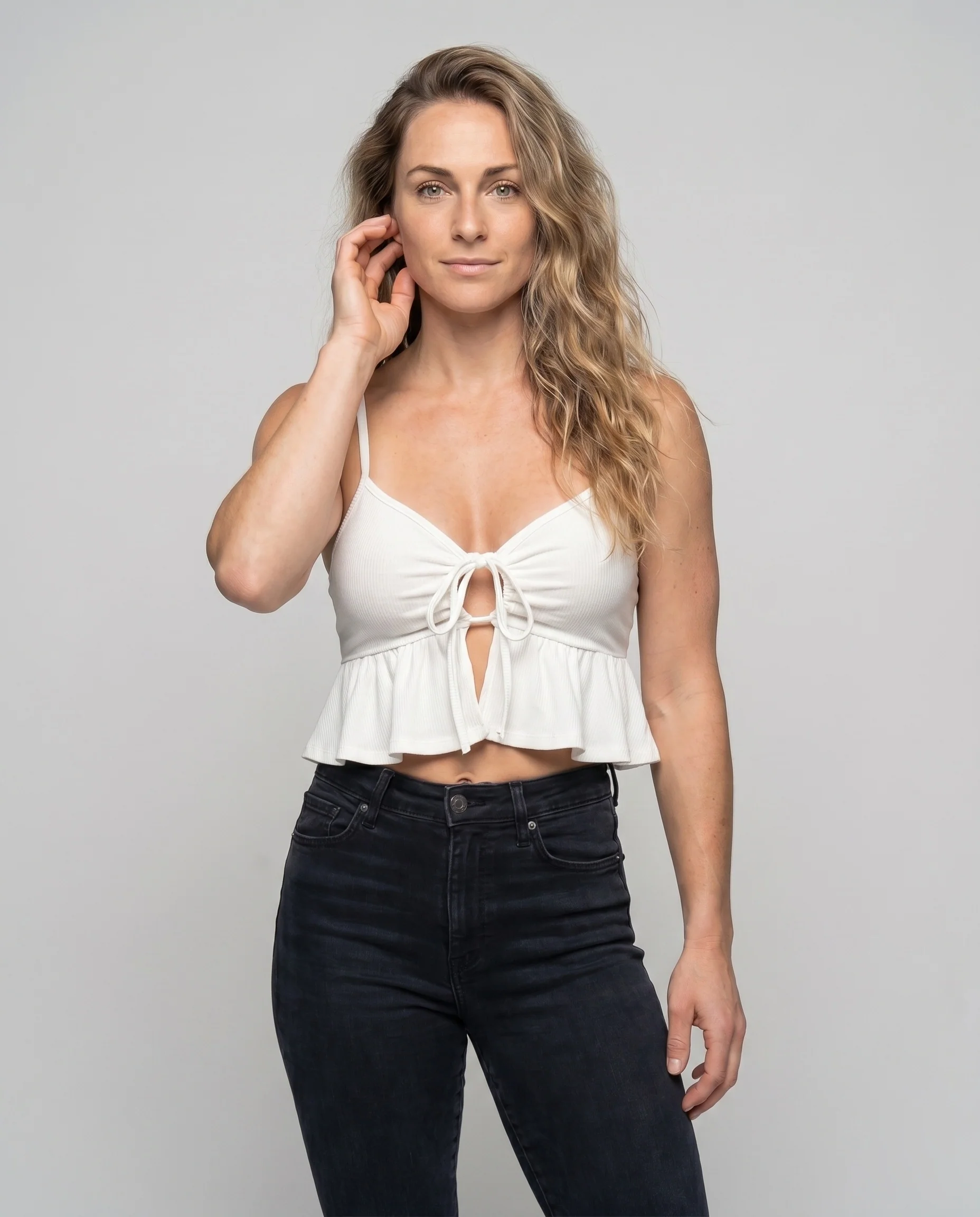 Damen lässiges Crop-Top mit verspieltem Knoten und Rüschensaum - Image 2