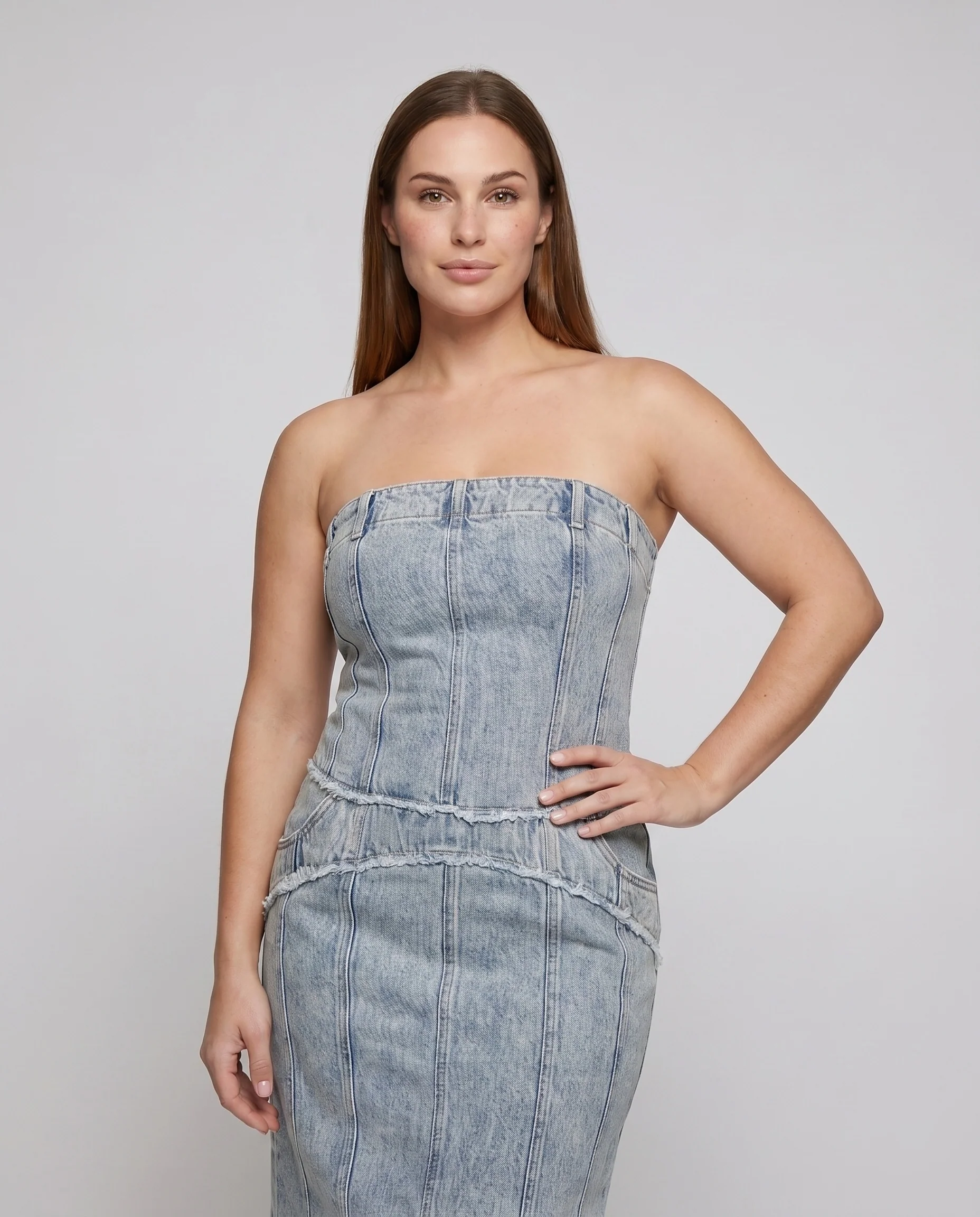 Damen Lässiges Denim-Maxikleid mit schulterfreiem Design R&B - Image 2