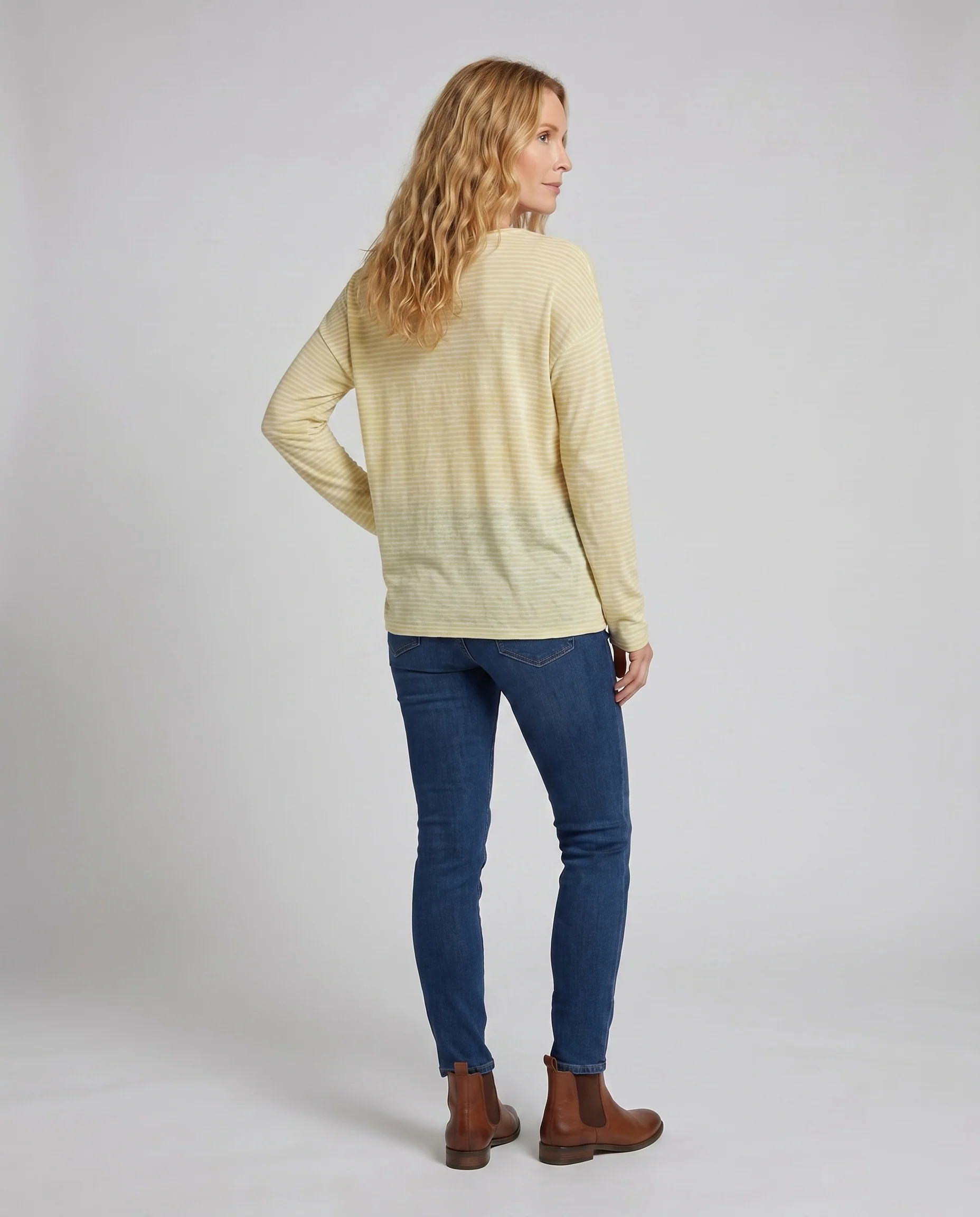 Damen lässiges Shirt mit weitem Schnitt und feinen Streifen - Image 4