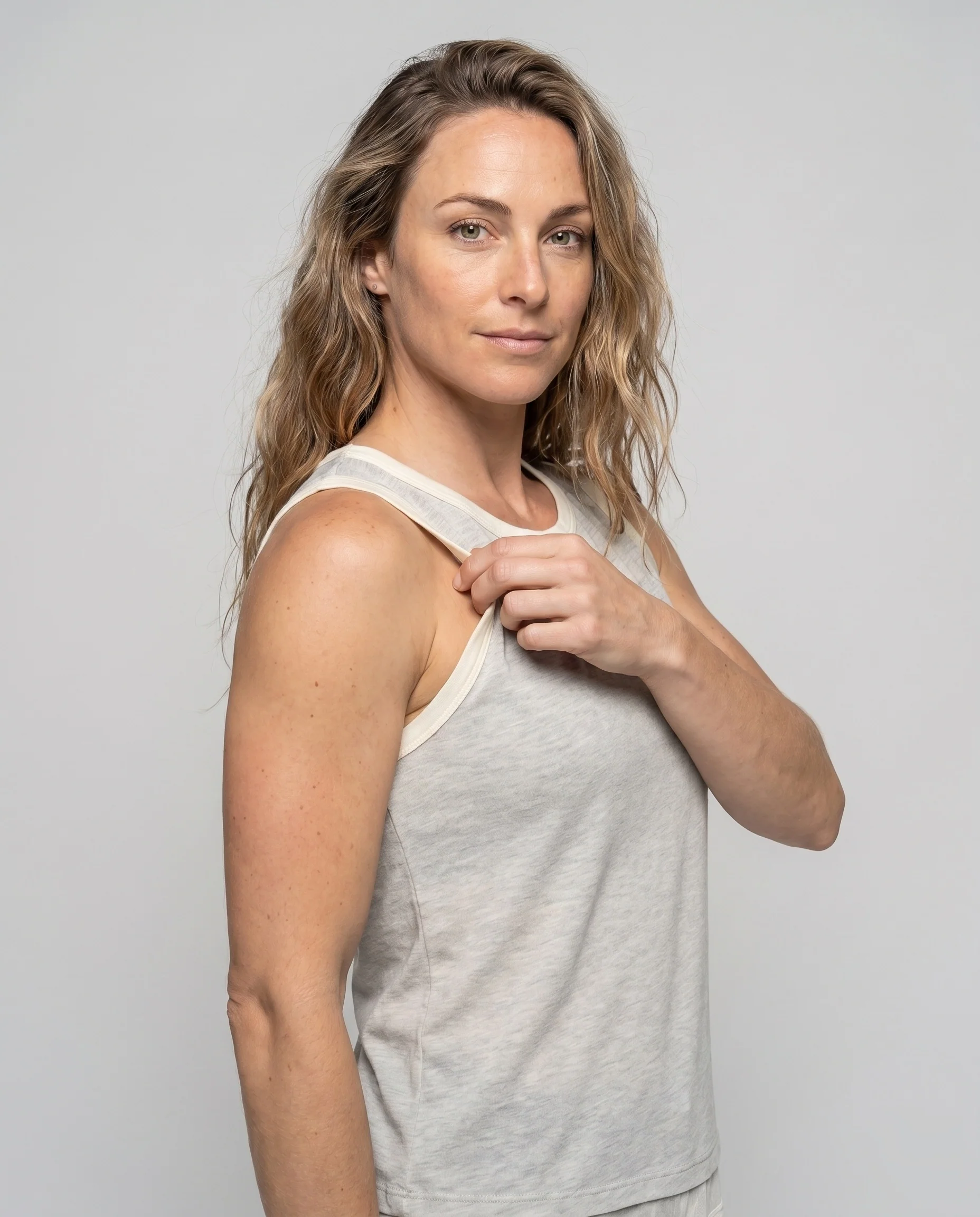 Damen lässiges Trägershirt mit feiner Textur und minimalistischen Details - Image 2