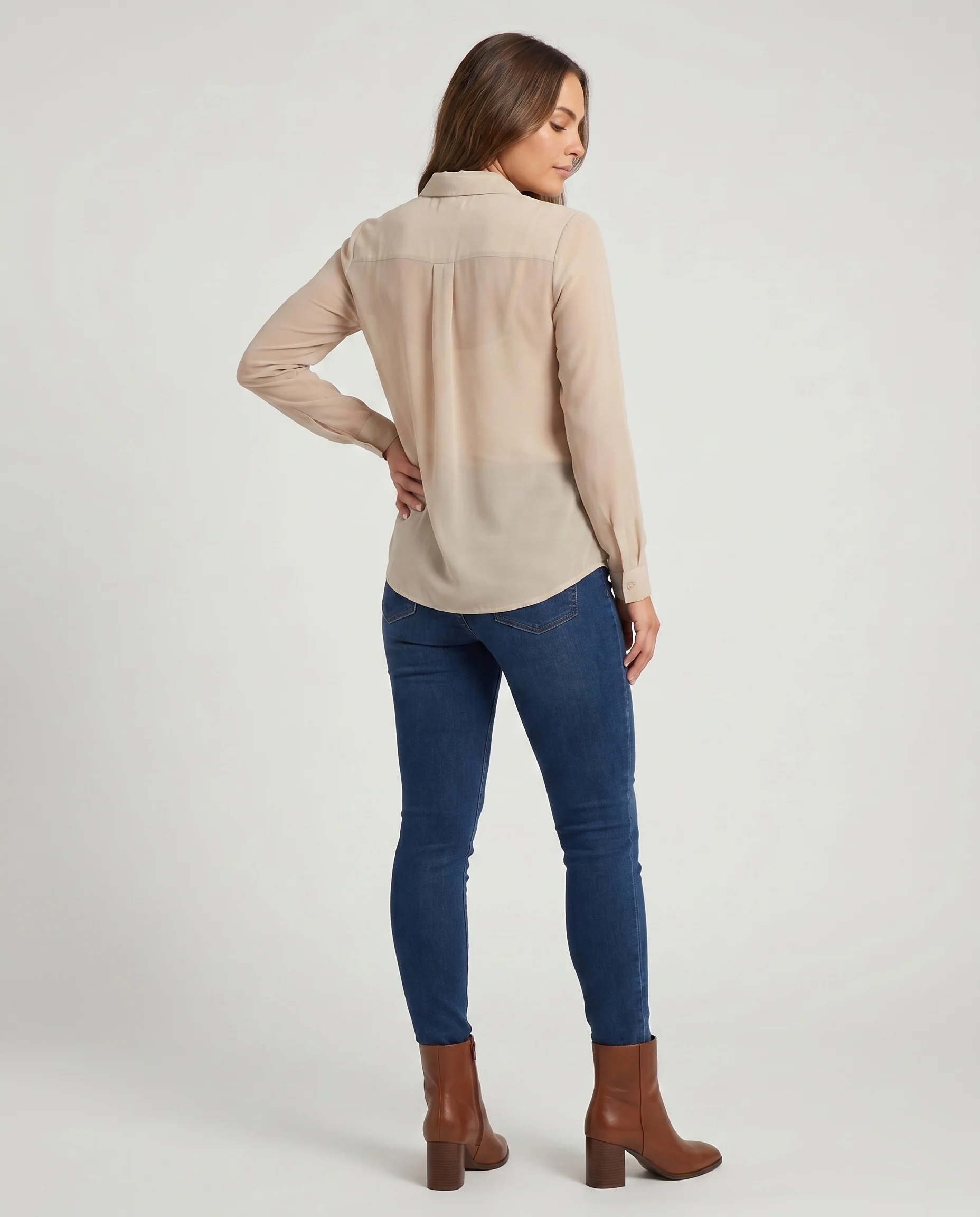 Damen luftige Langarmbluse mit Knopfleiste und eleganten Details - Image 2