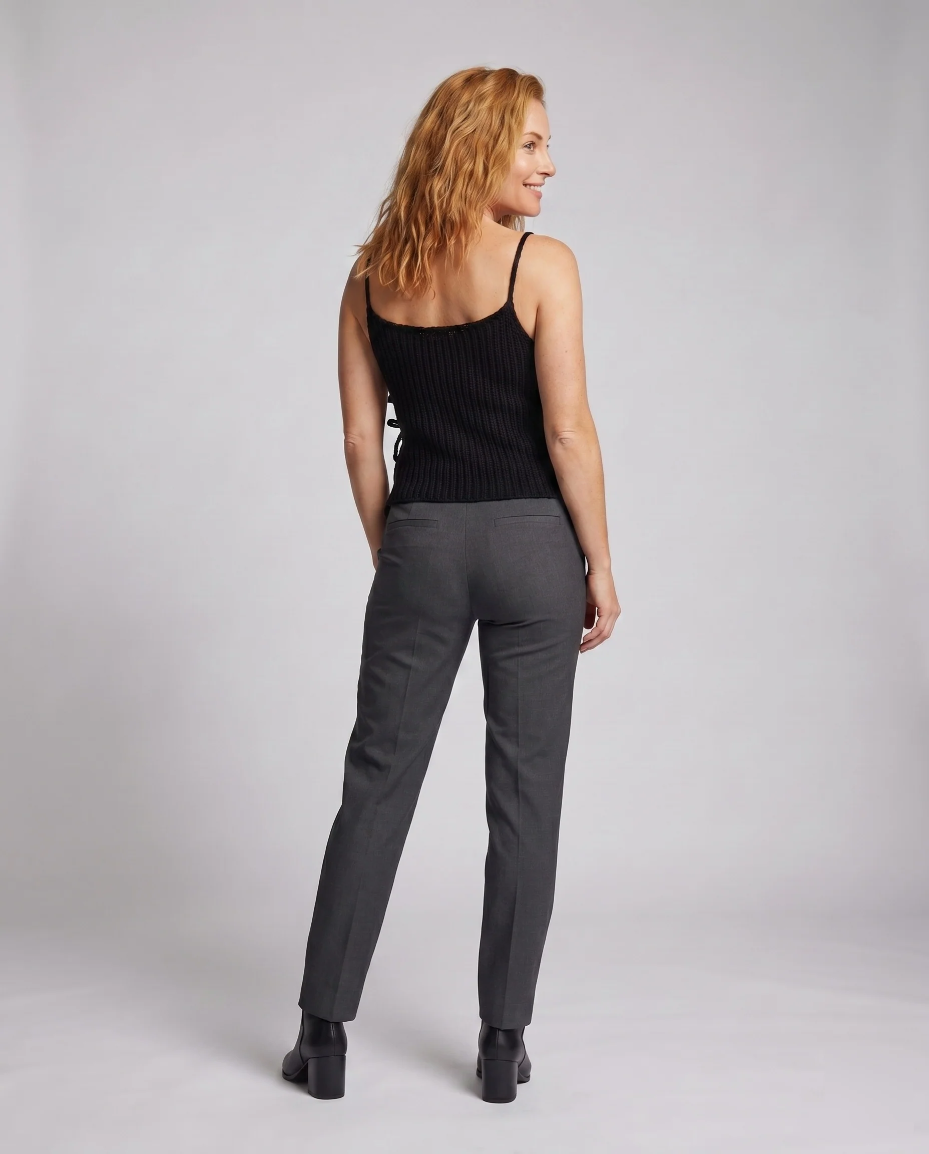 Damen Luftiger Strick-Bustier mit ausgefallenem Schnitt - Image 4