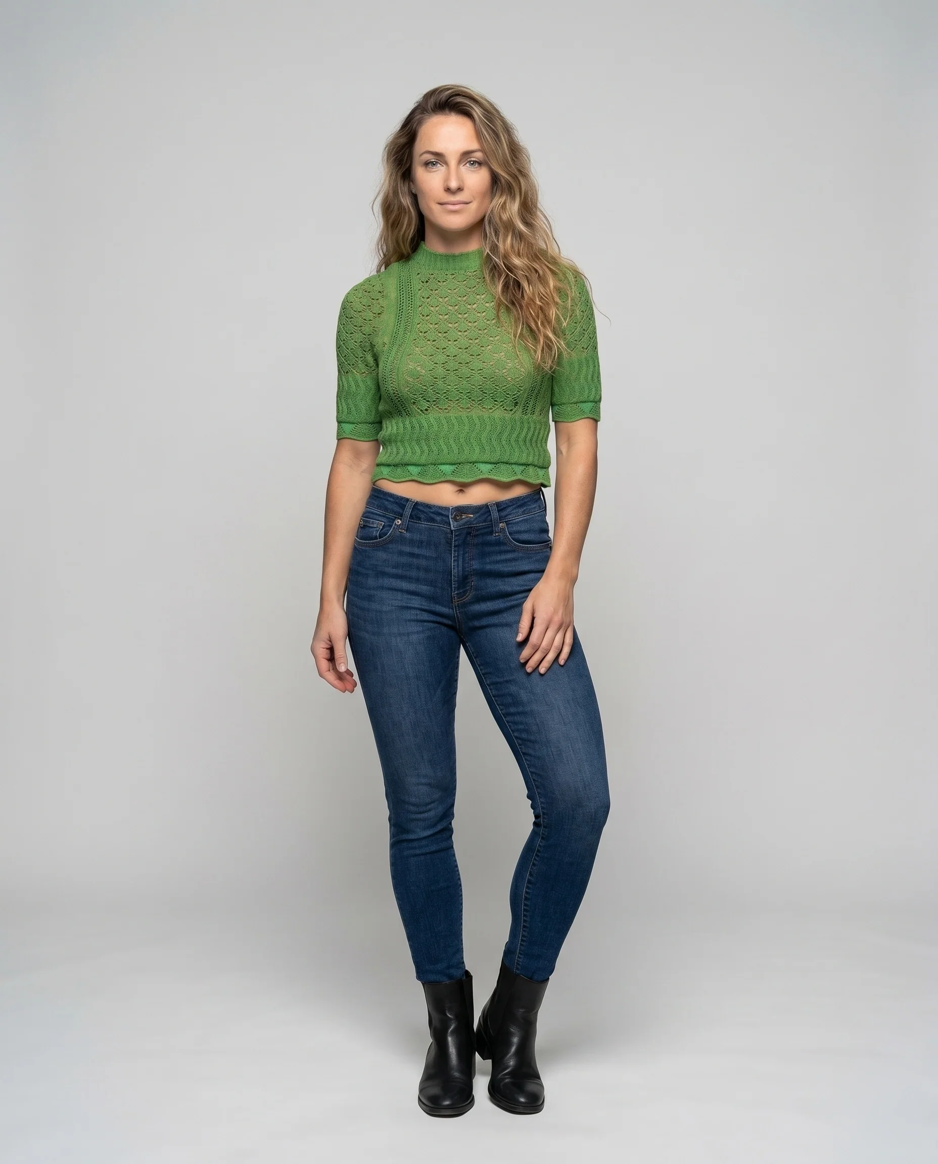 Damen luftiges, gehäkeltes Crop-Top mit elegantem Muster